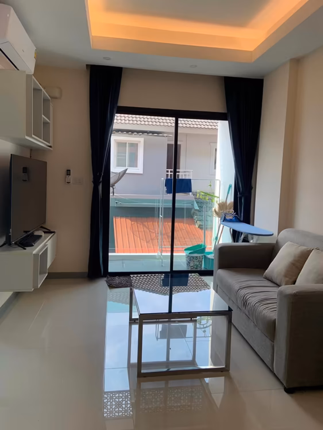 1 Bedroom Condo - Image 1