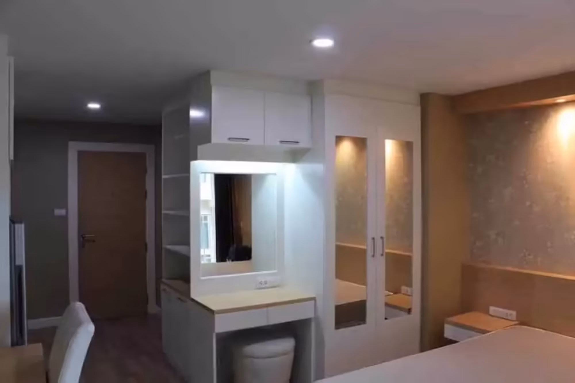 Studio for Rent in Suthep, Mueang Chiang Mai - Image 6