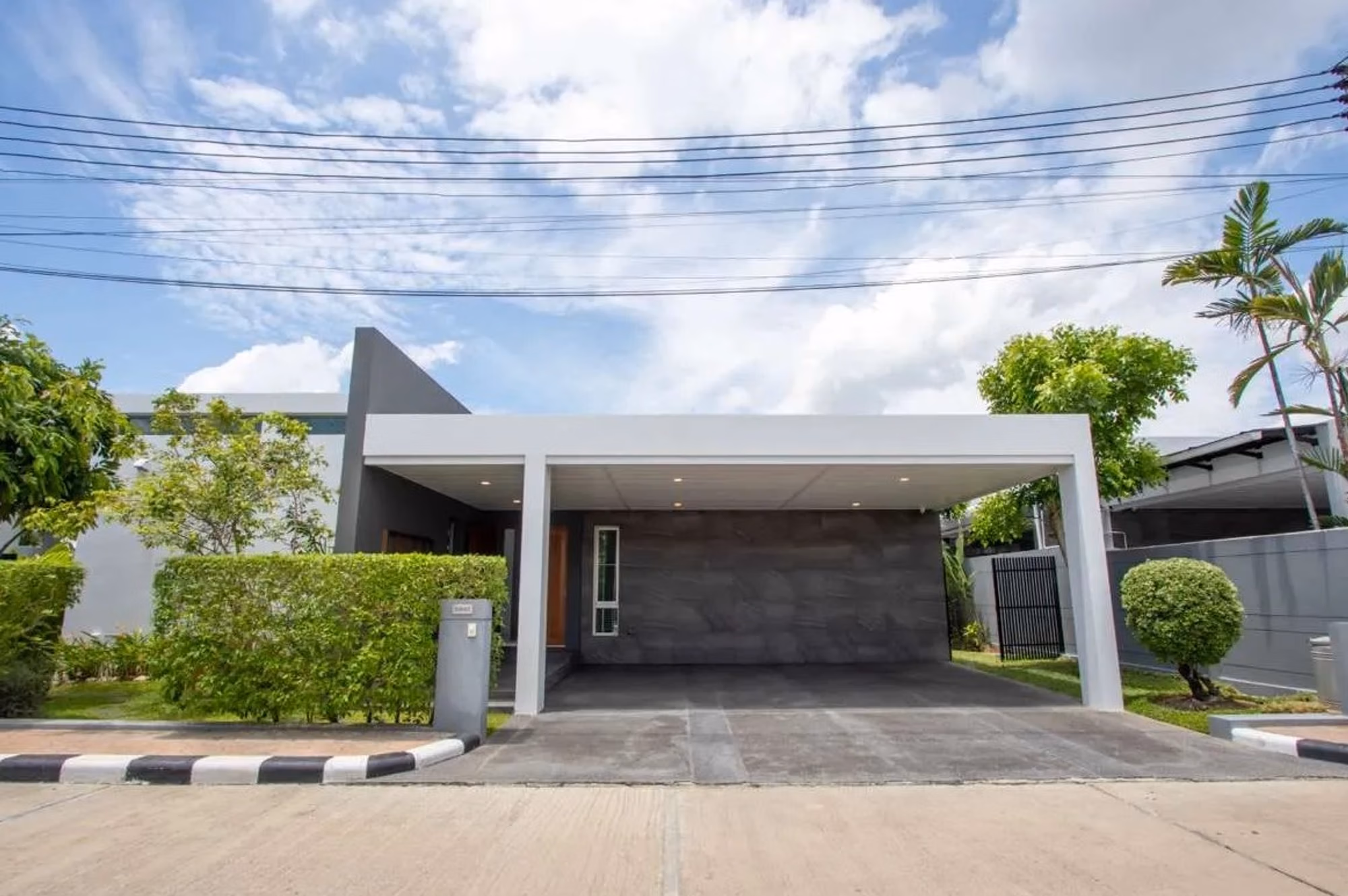 3 Bed House for Sale in Hang Dong - Image 1