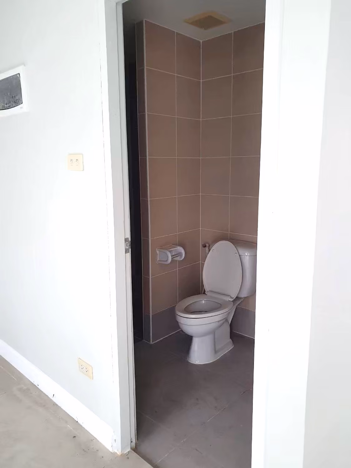 3 卧室 联排别墅 用于 出售 在 Saraphi - Image 8