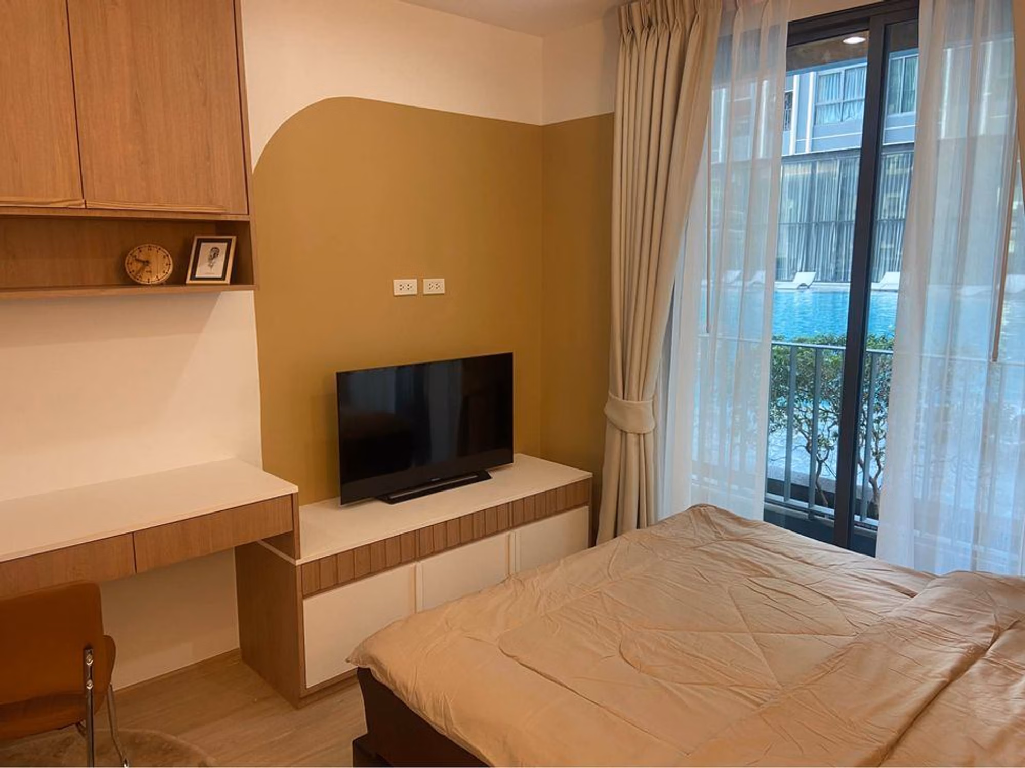 Studio Condo for Rent in Bang Rak - Image 3