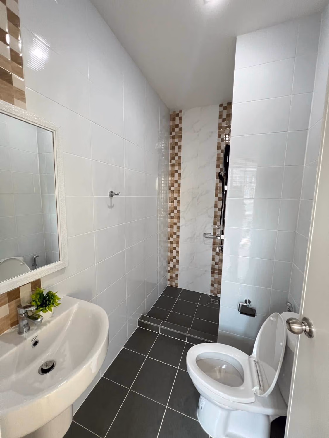 4 Bed Townhouse for Rent in Mueang Chiang Mai - Image 11