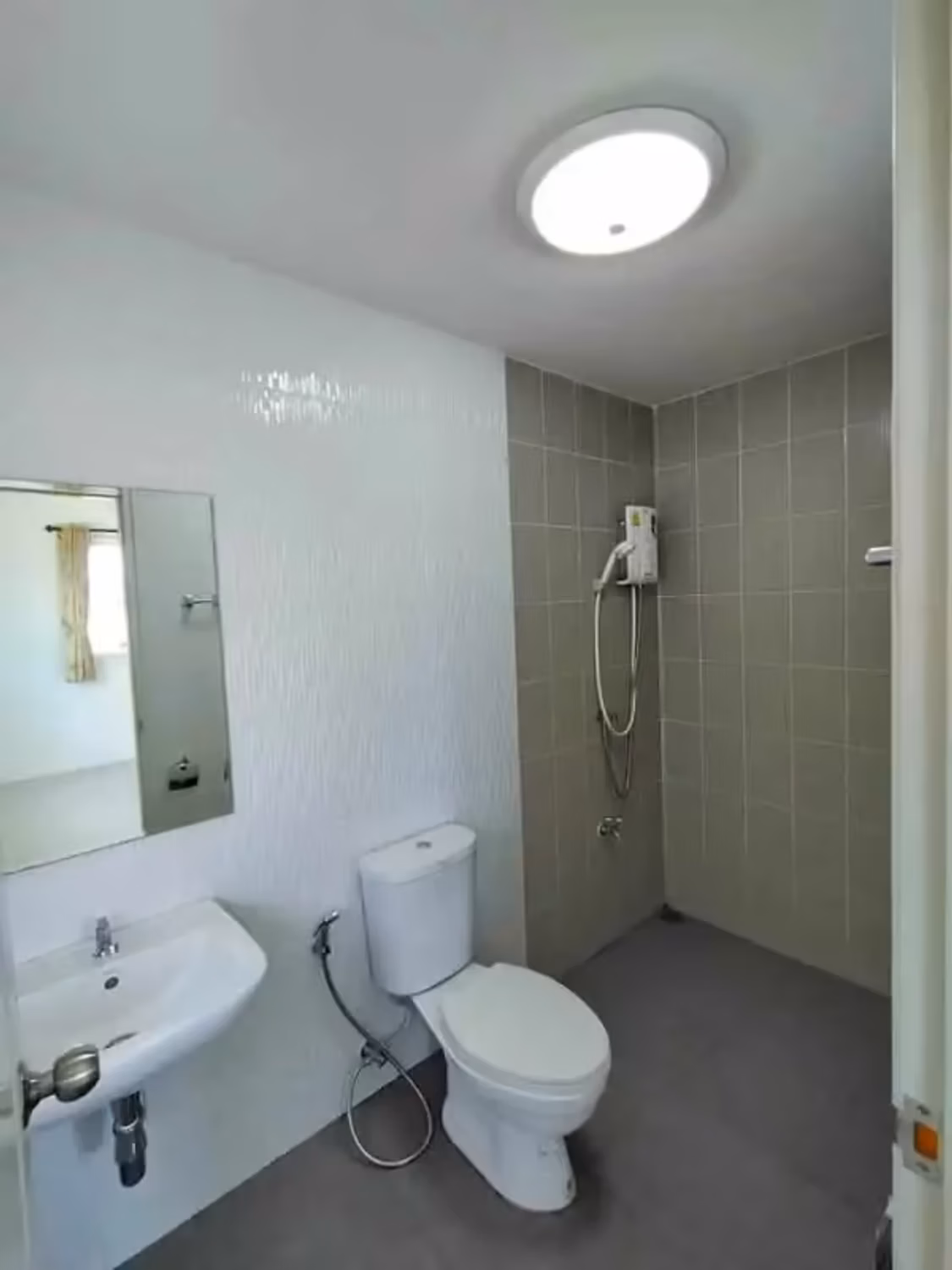 2 Bedroom House - Image 5