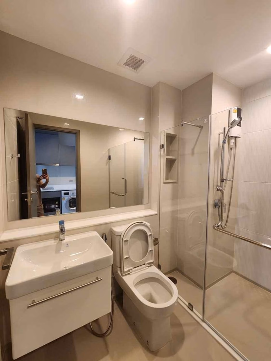 Condo for Rent at Life Asoke Hype - Image 6