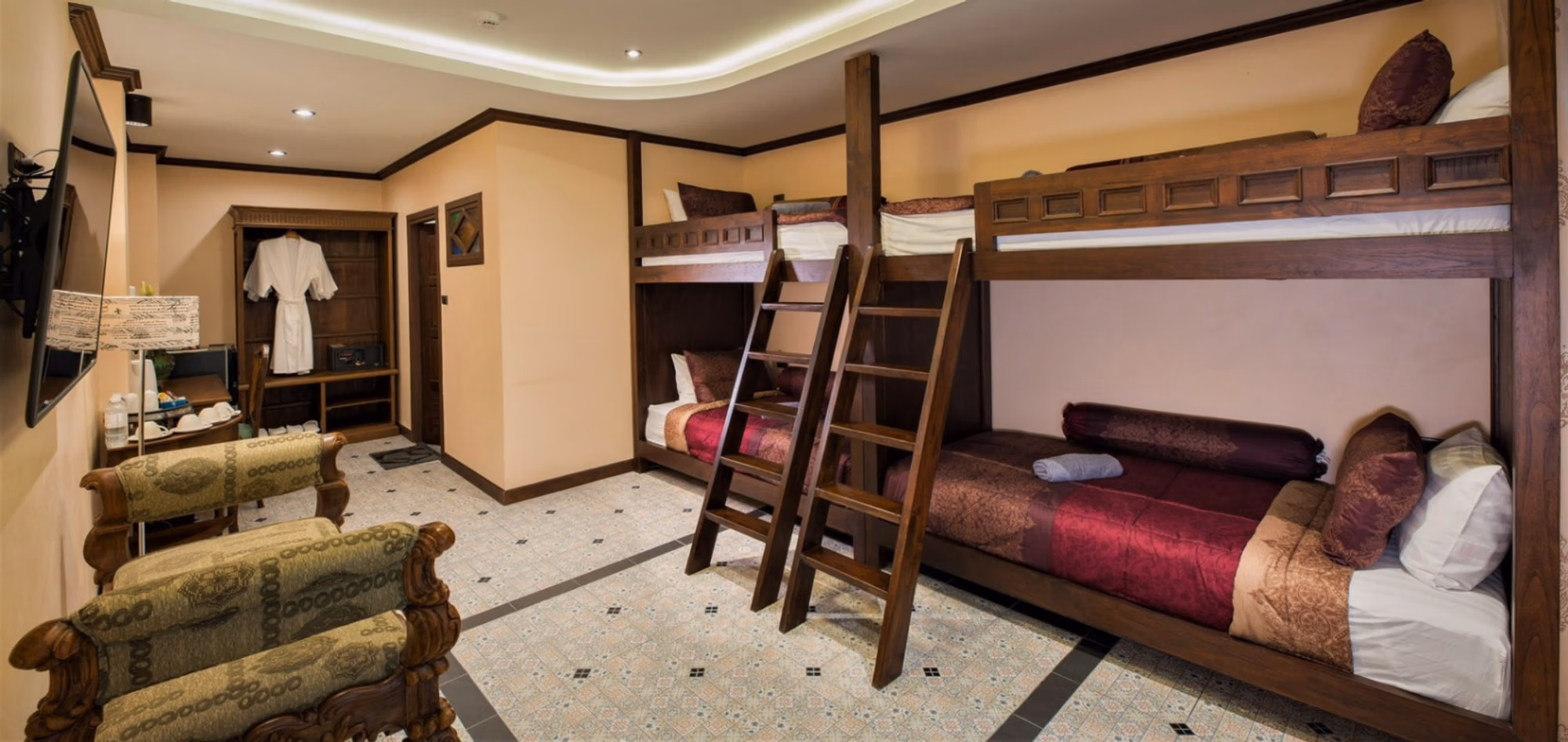 24 Bed Commercial for Sale in Mueang Chiang Mai District - Image 17