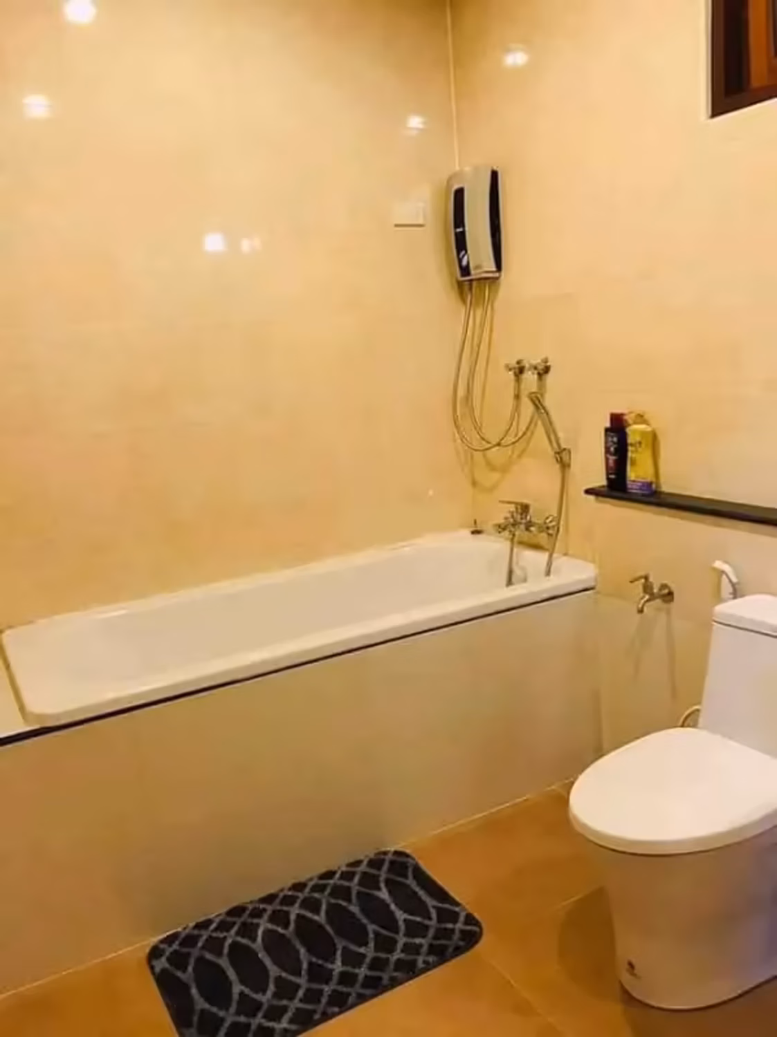 2 Bedroom House - Image 4