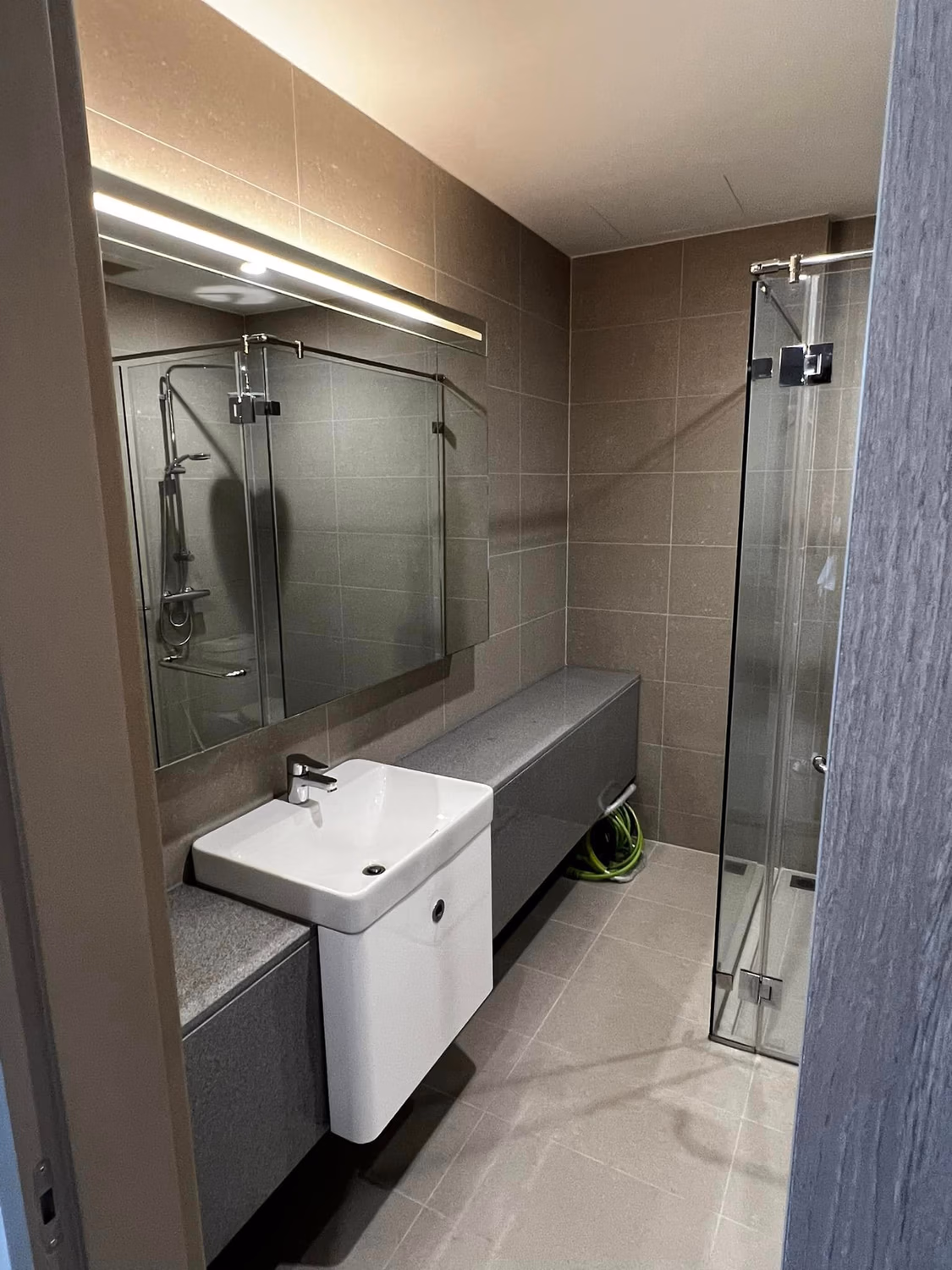 2 Bed Condo for Rent Near Phloen Chit BTS - Image 6