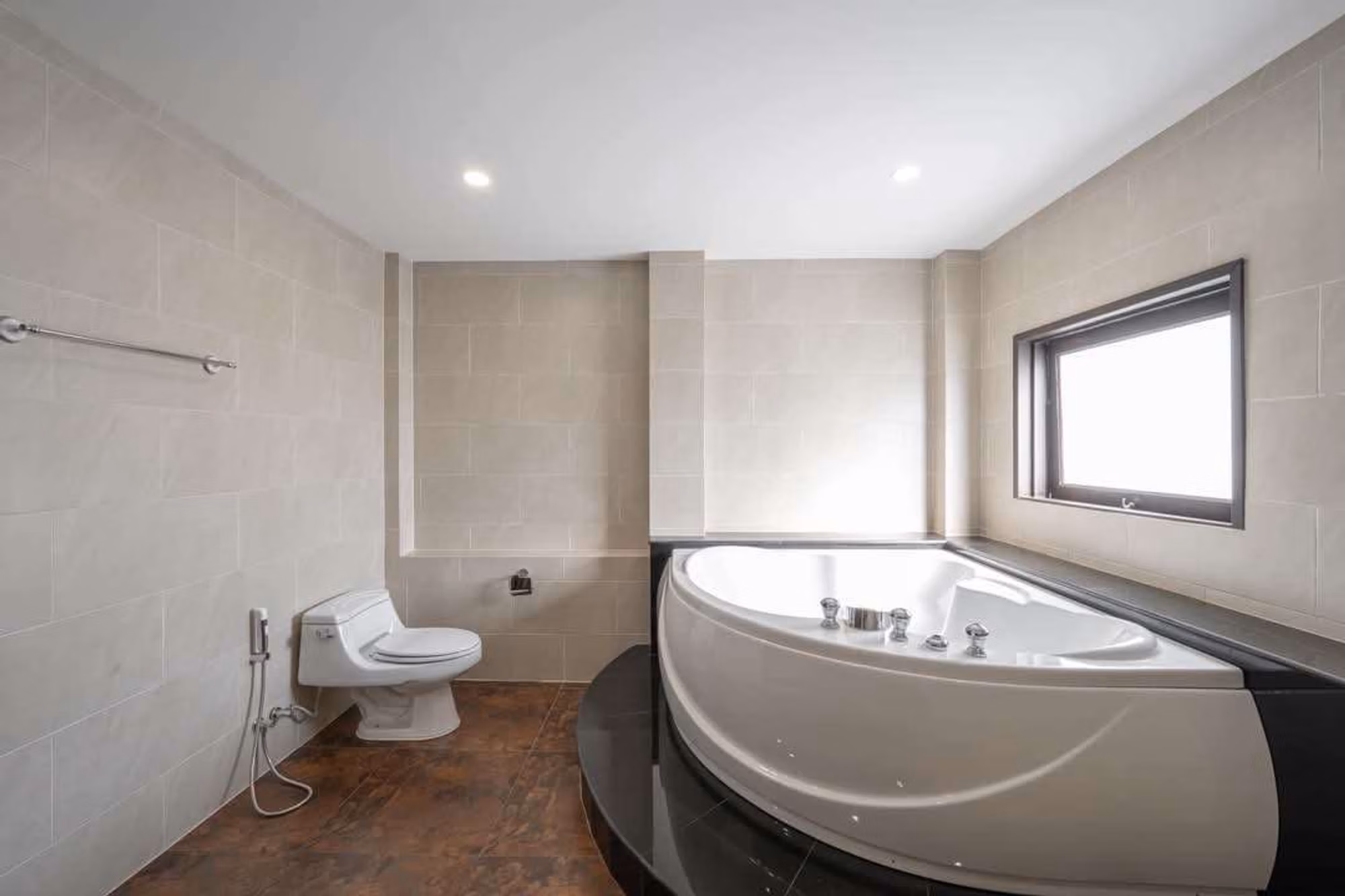 3 Bed House for Sale in Hang Dong - Image 8