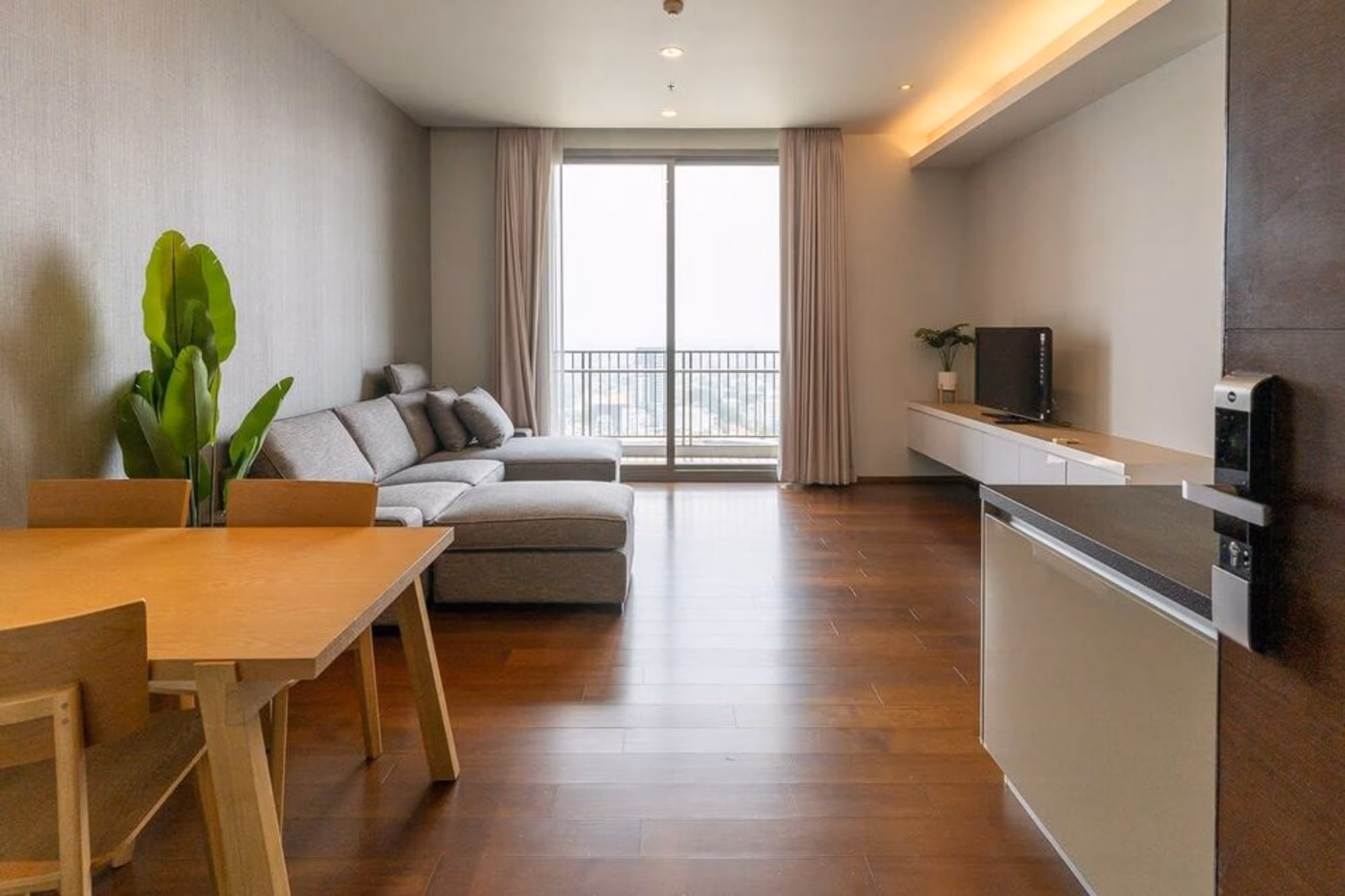 Condo - Image 1