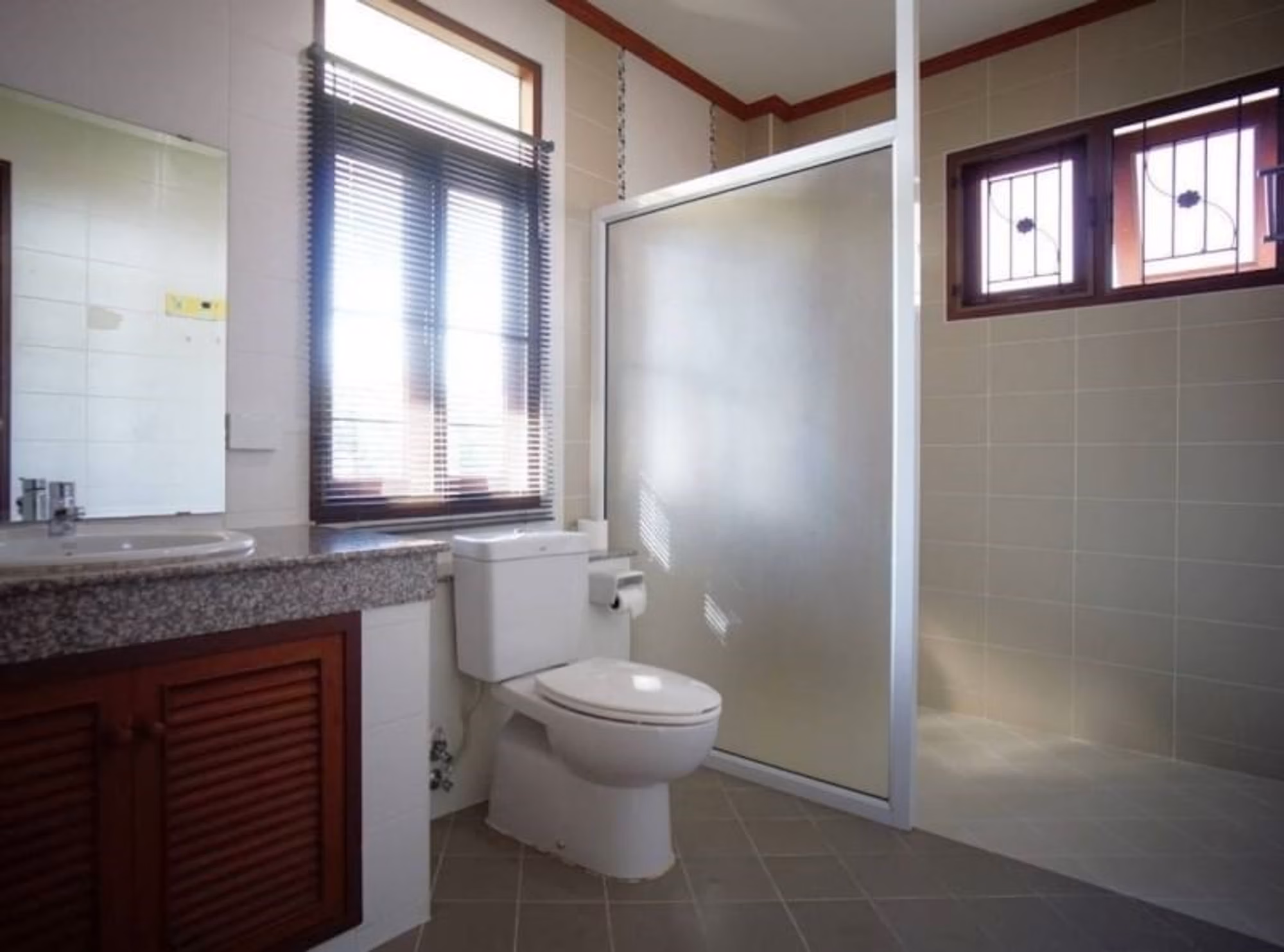 4 Bed House for Rent in Mueang Chiang Mai - Image 9