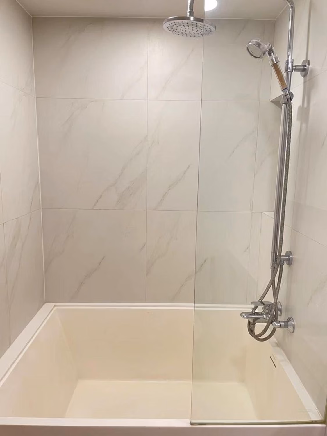 1 Bed Condo for Rent and Sale  Near Sukhumvit MRT - Image 9