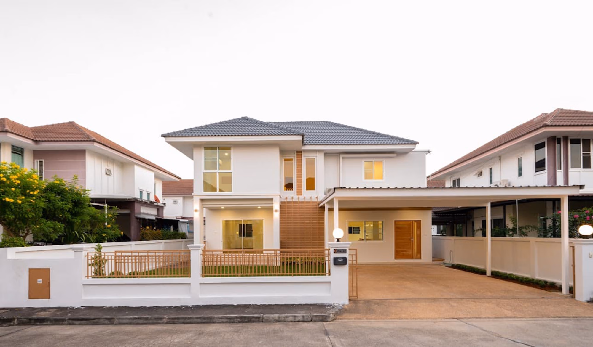 House for Sale in Ton Pao, San Kamphaeng. - Image 1