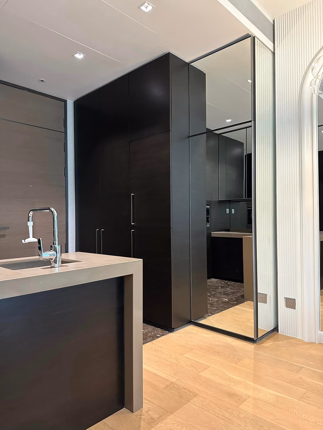 Condo for Sale at 28 Chidlom by SC Asset   - Image 5