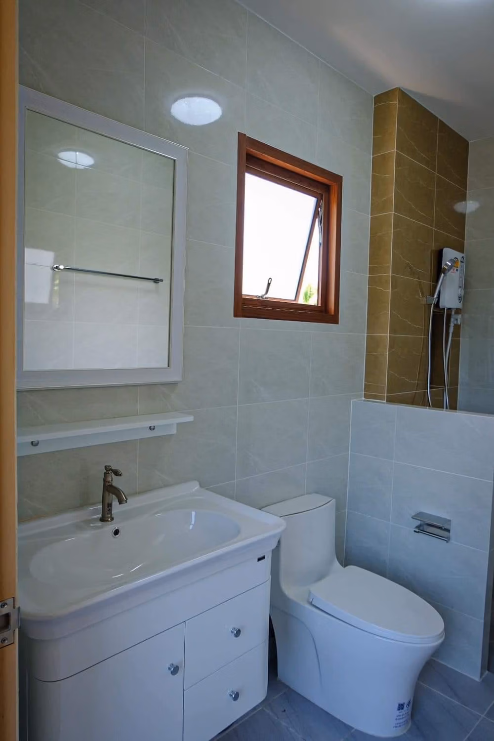 Detached House - Image 15