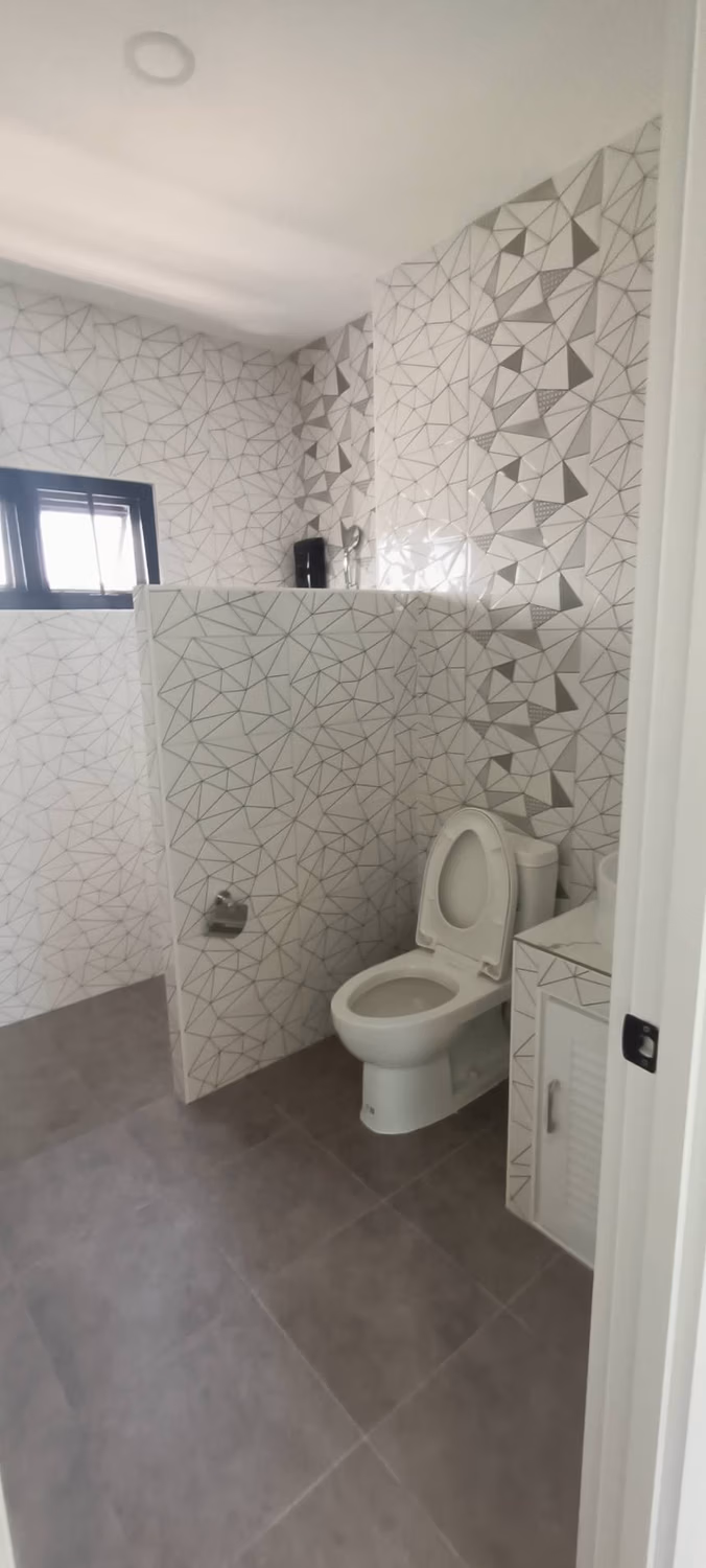3 Bed House for Rent in Mueang Chiang Mai - Image 12