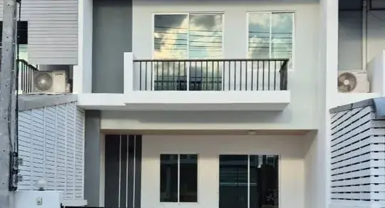 3 Bedroom House - Image 27