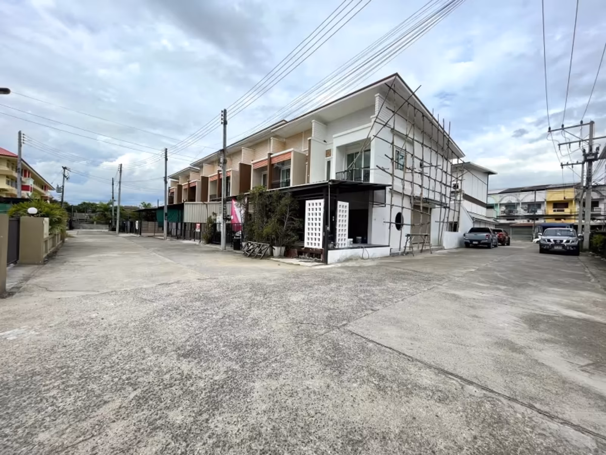 2 Bedroom House - Image 3