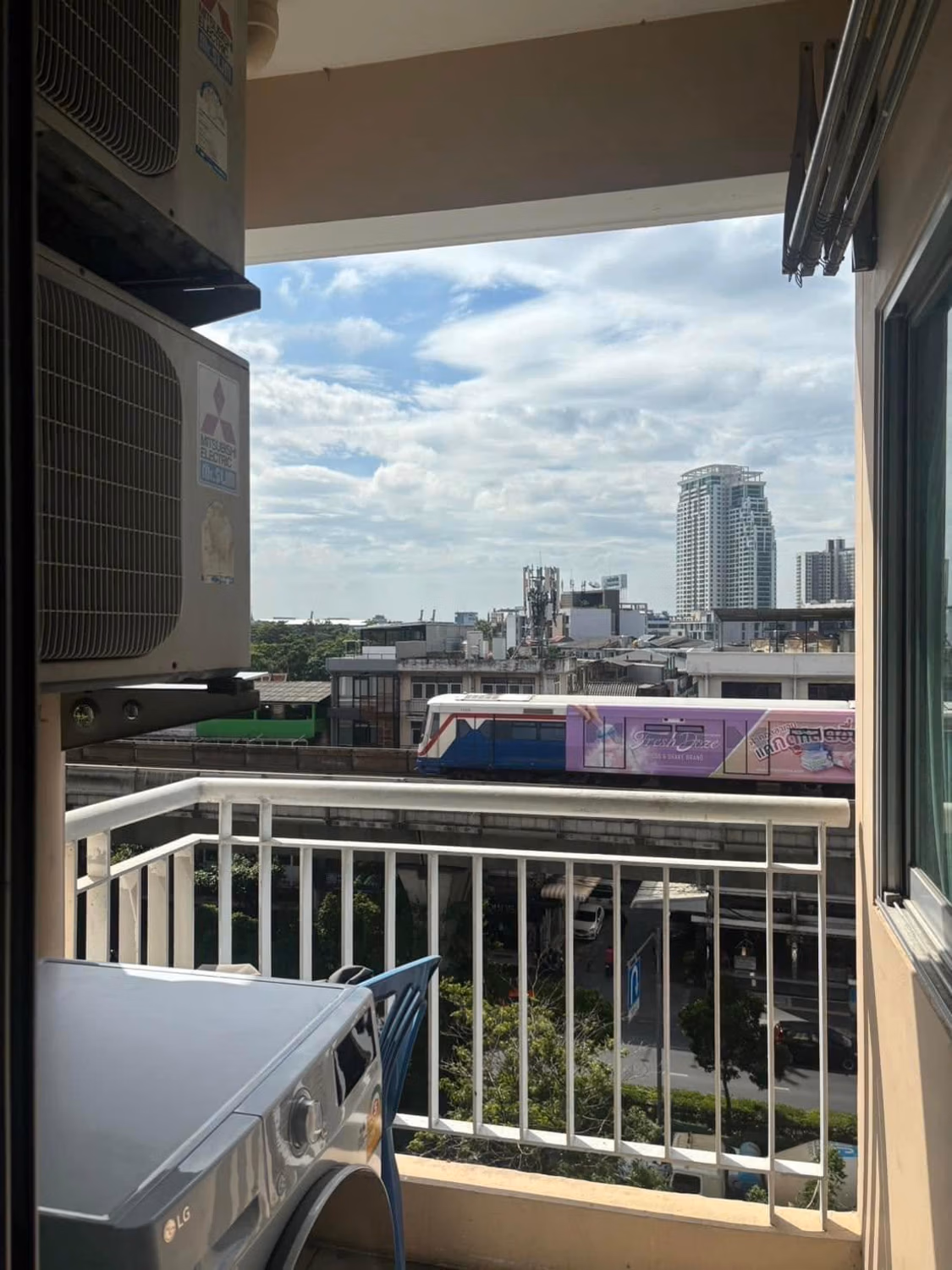 2 Bed Condo for Rent in Watthana - Image 8