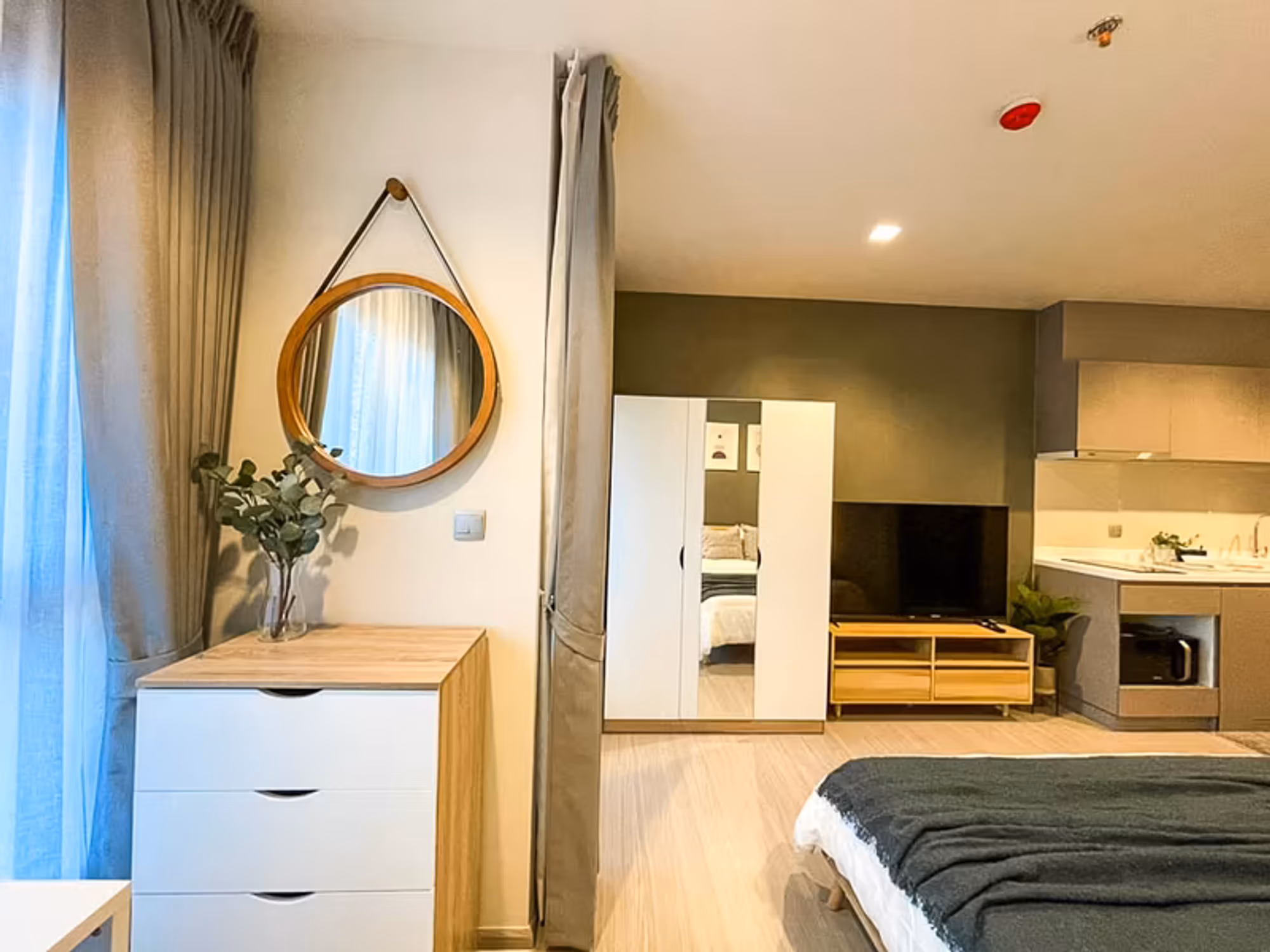Condo for Rent at Life Asoke - Rama 9 - Image 8