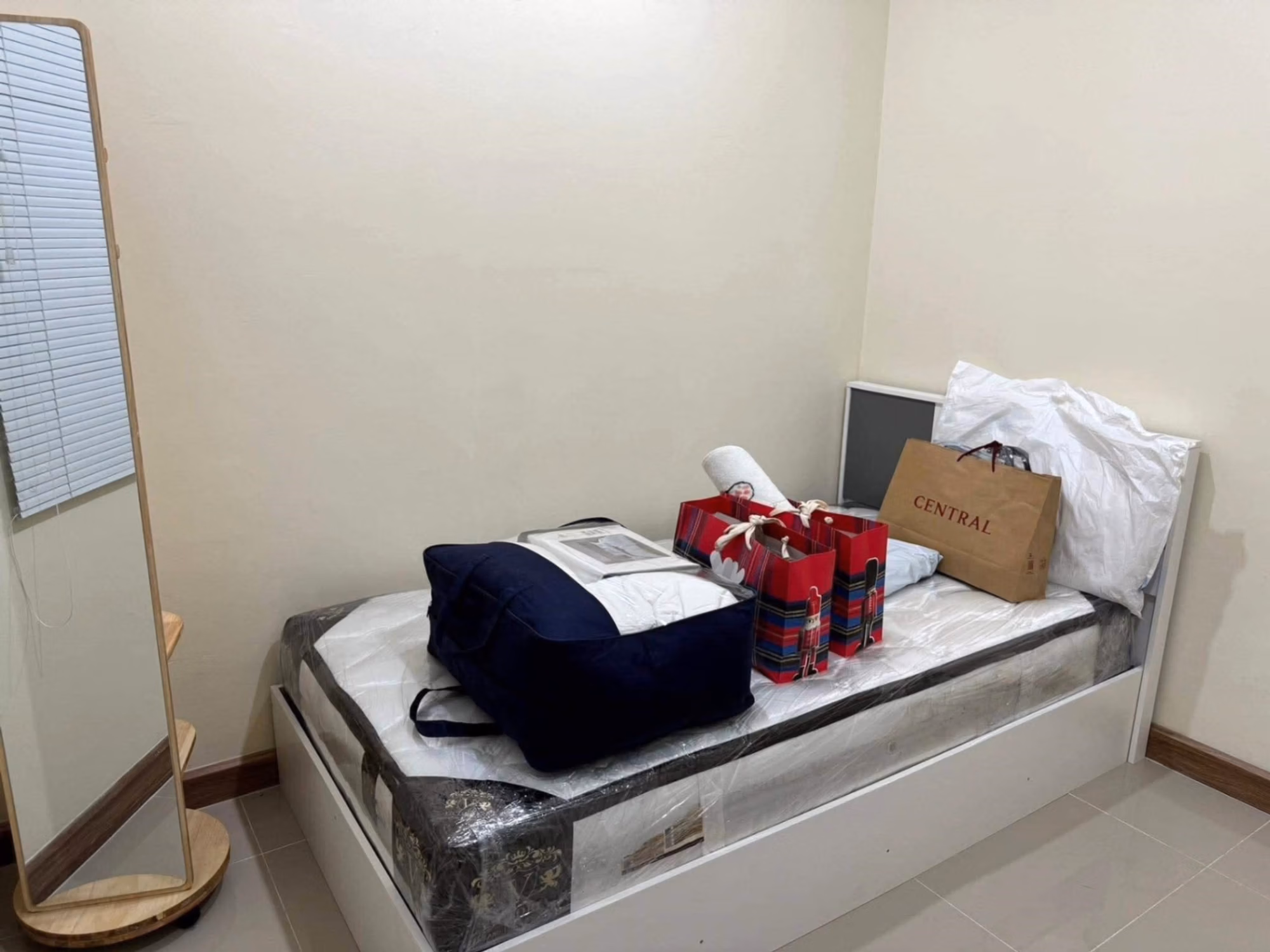 Townhouse for Rent at Golden Town RuamChok - Image 9