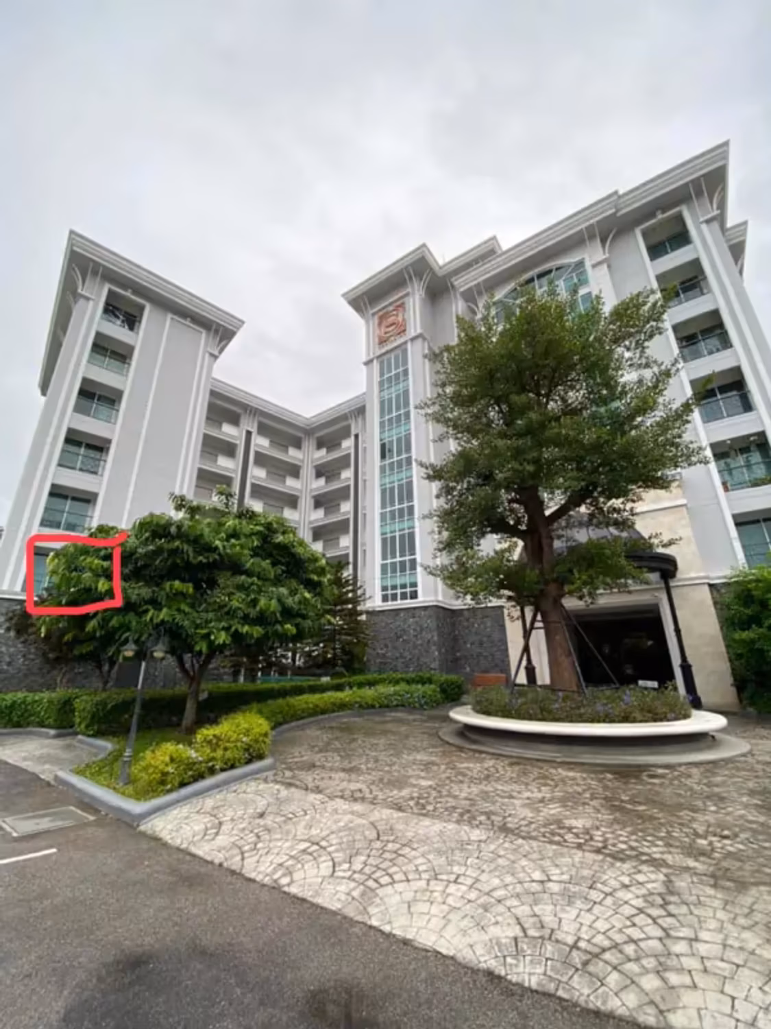 1 Bedroom Condo - Image 5