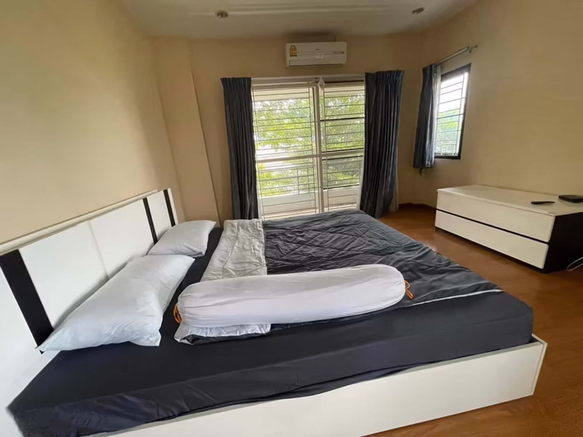 3 Bedroom House - Image 10