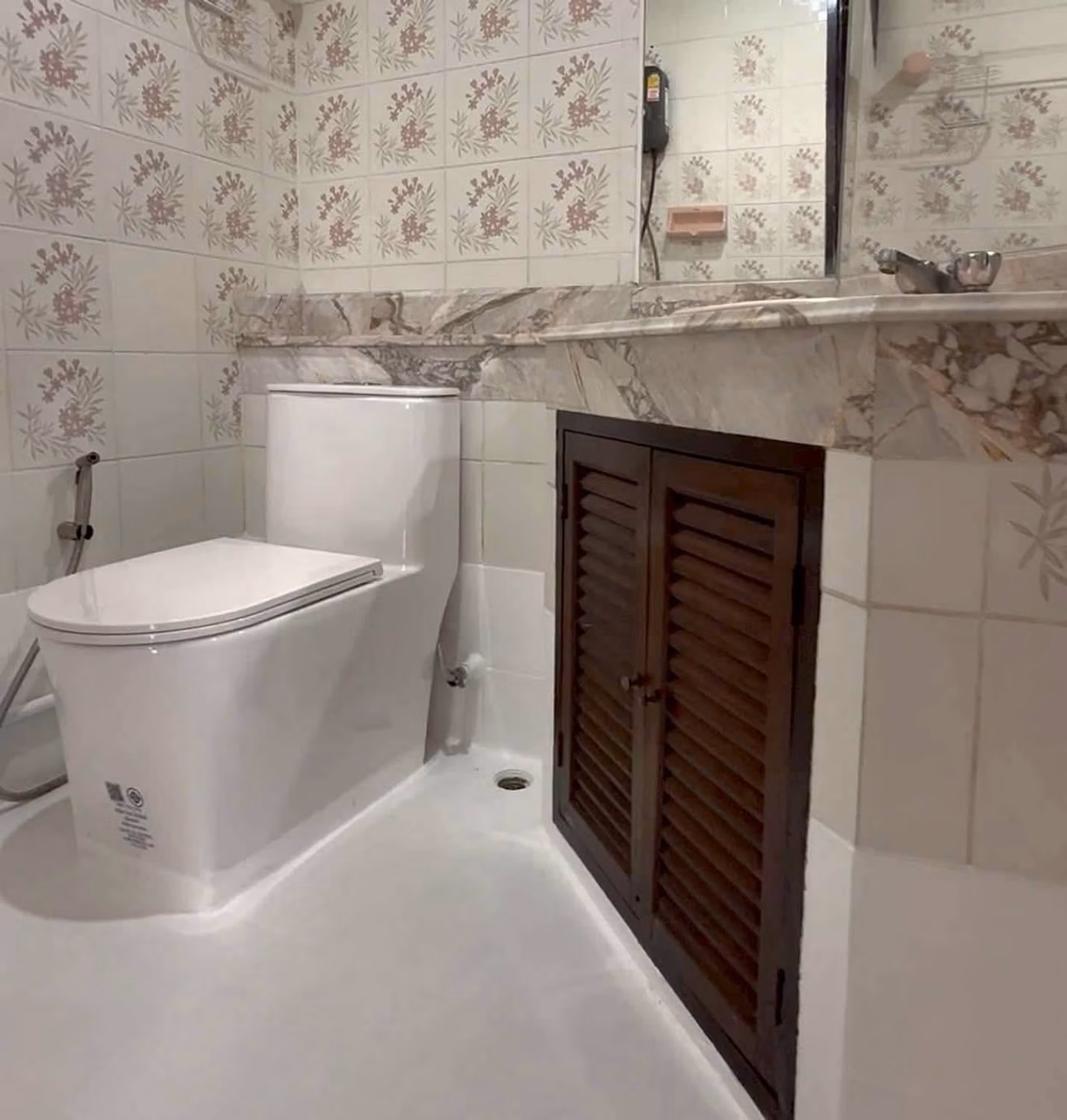Detached House - Image 10