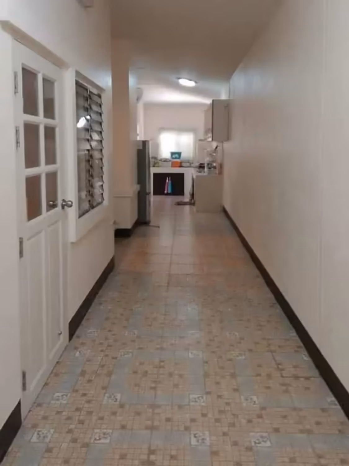 5 Bedroom House - Image 11