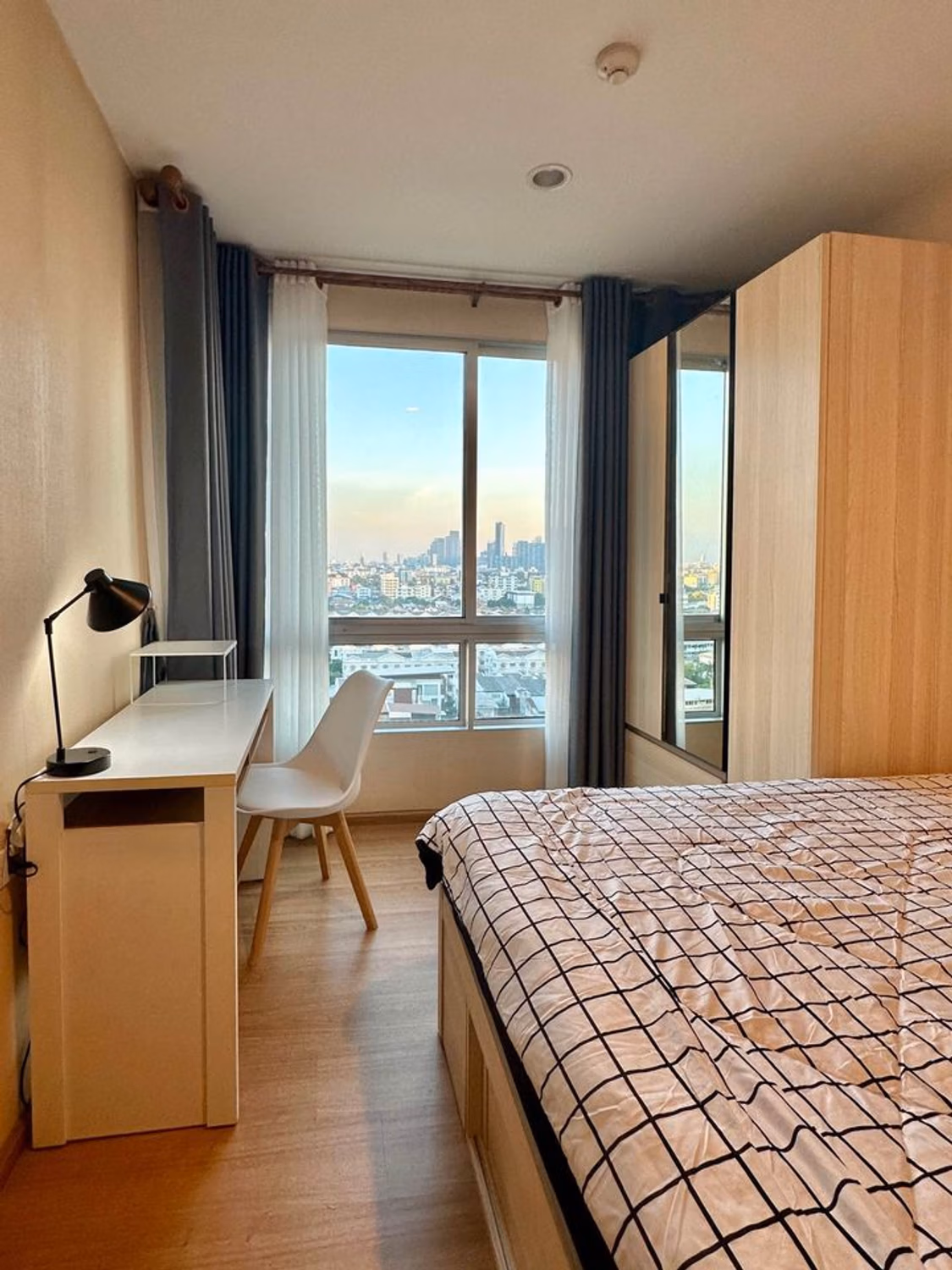 1 Bedroom Condo - Image 5