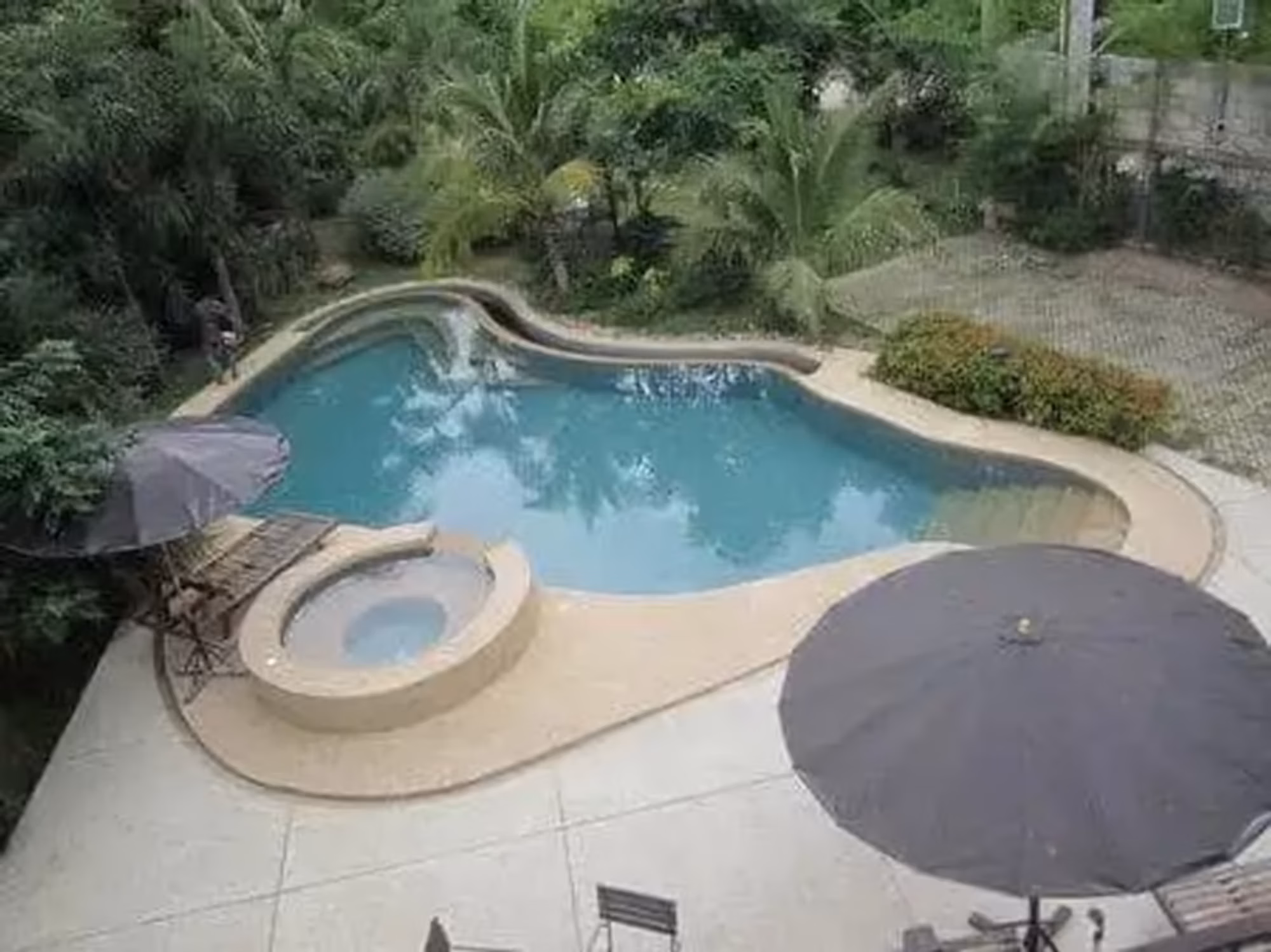 7 Bedroom House - Image 5