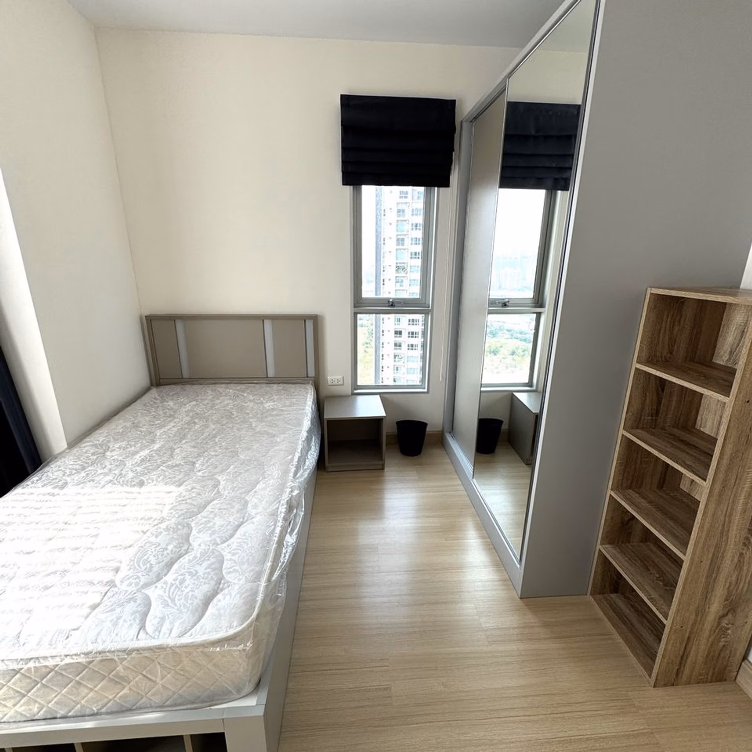 2 Bed Condo for Rent and Sale  Near Phra Ram 9 MRT - Image 9