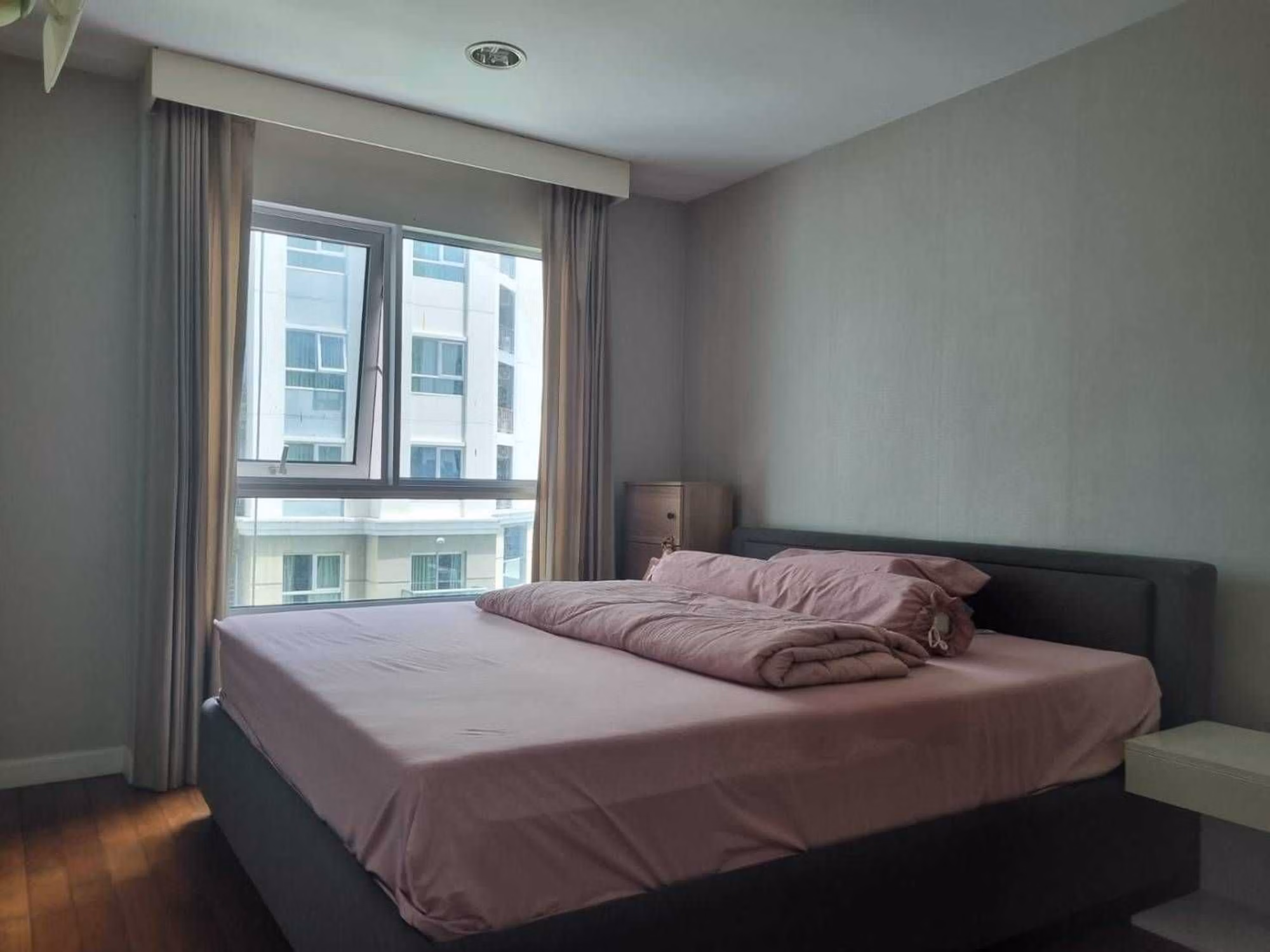 2 Bed Condo for Rent and Sale  Near Phra Ram 9 MRT - Image 13