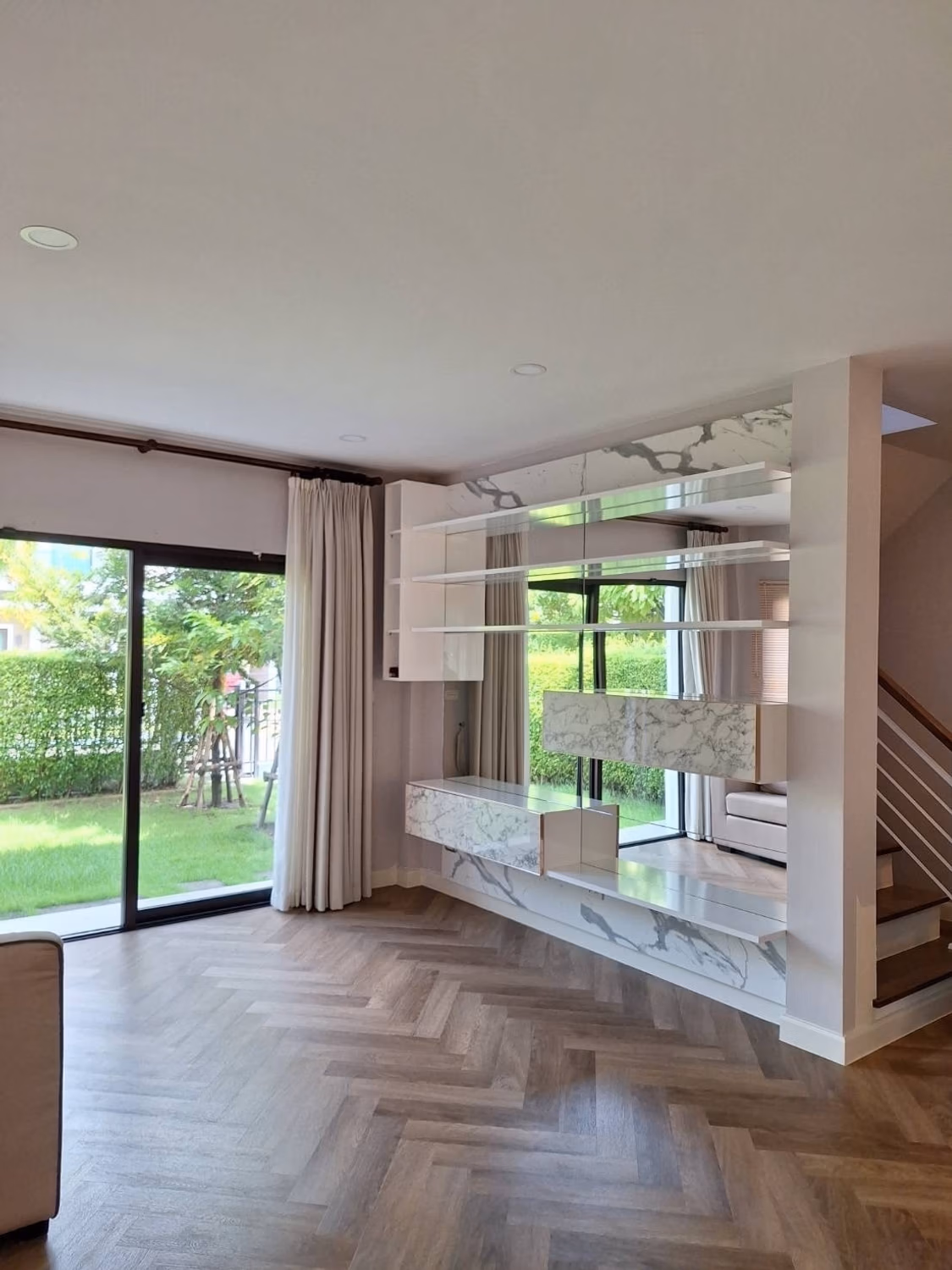 4 Bed House for Sale in Prawet - Image 2