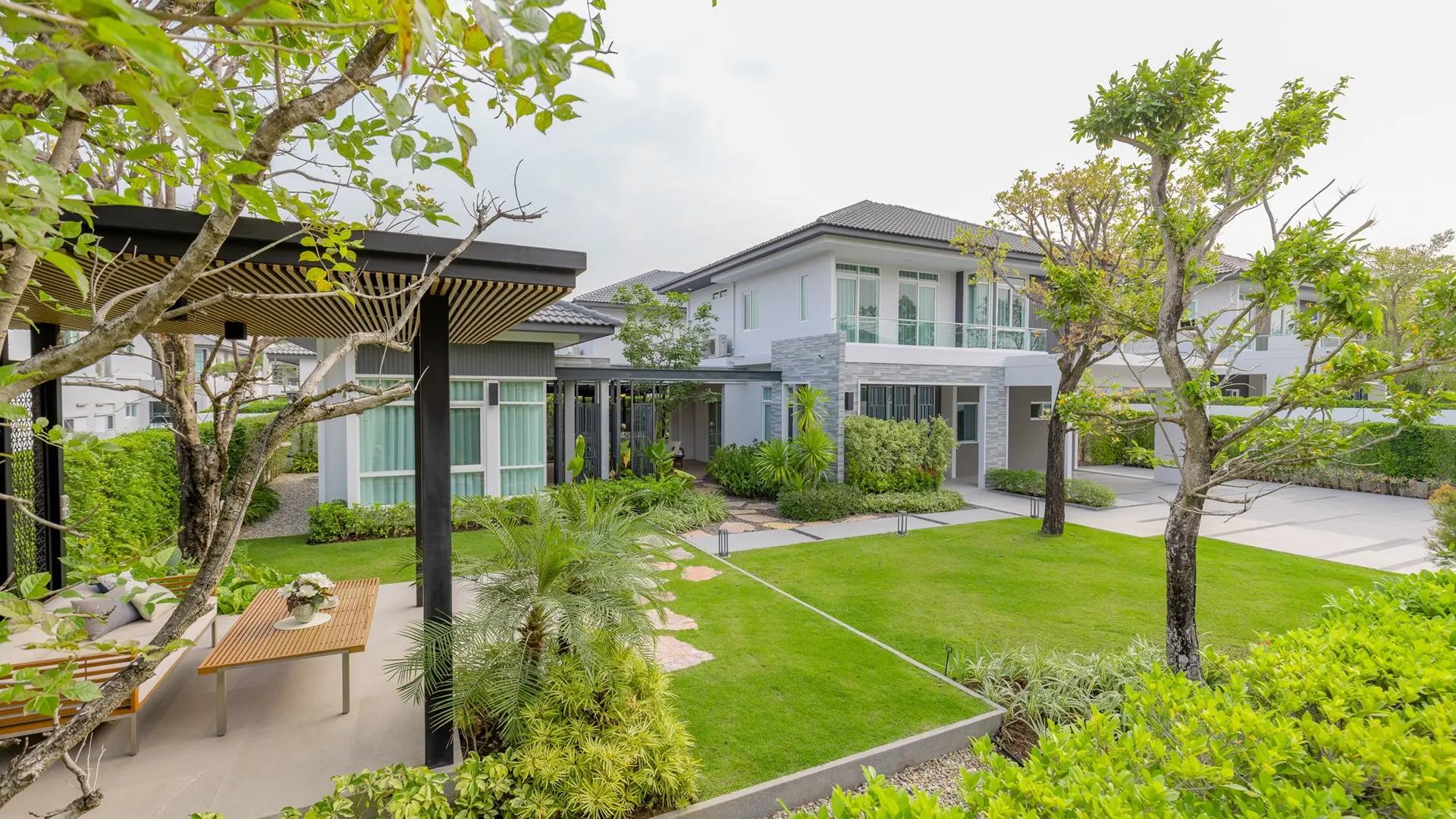 5 Bedroom House - Image 42