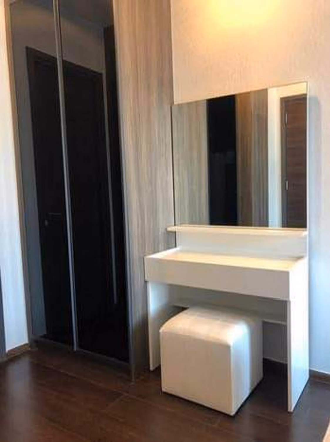 Condo - Image 7