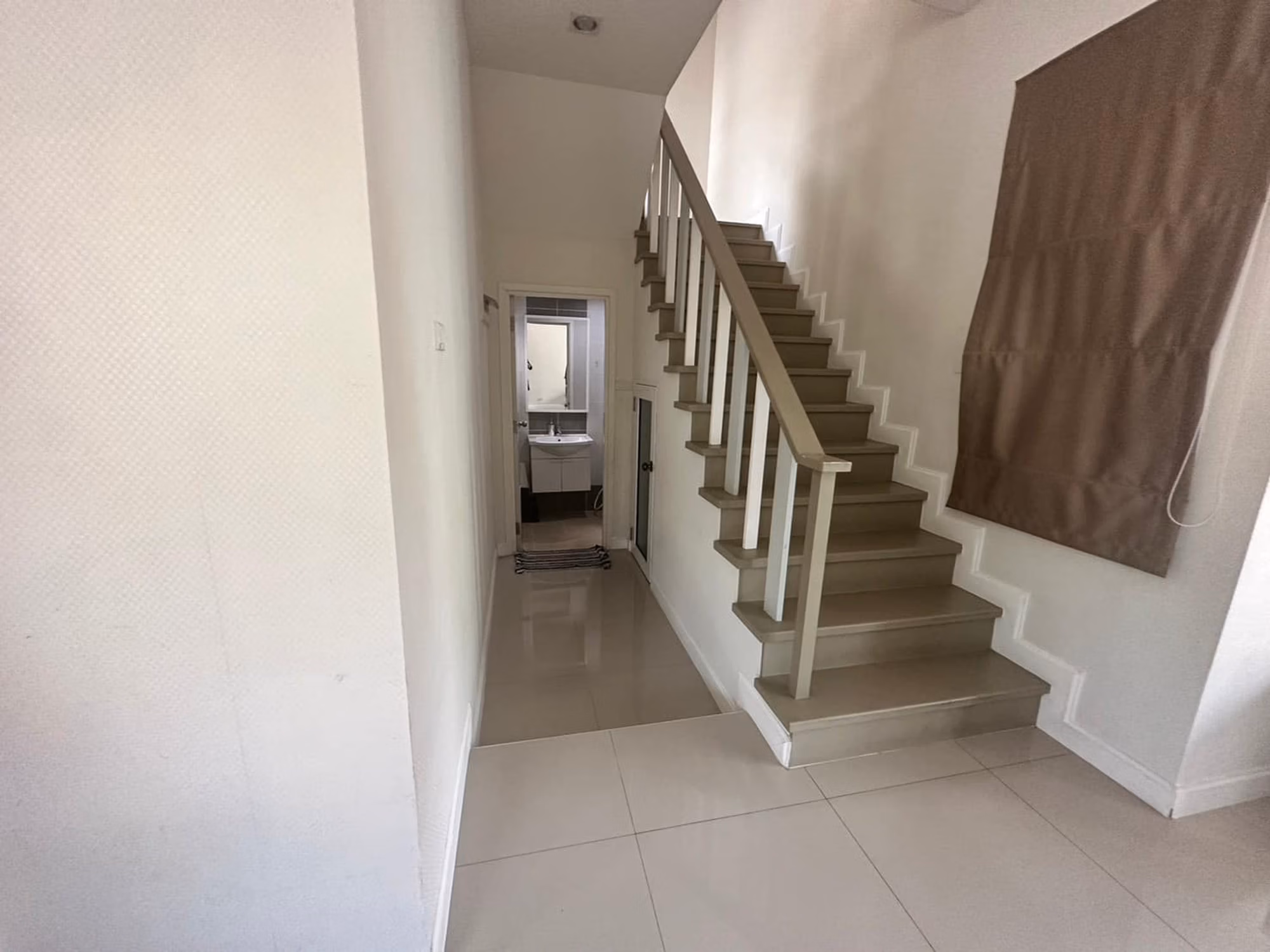 3 Bed House for Rent in Hang Dong - Image 10