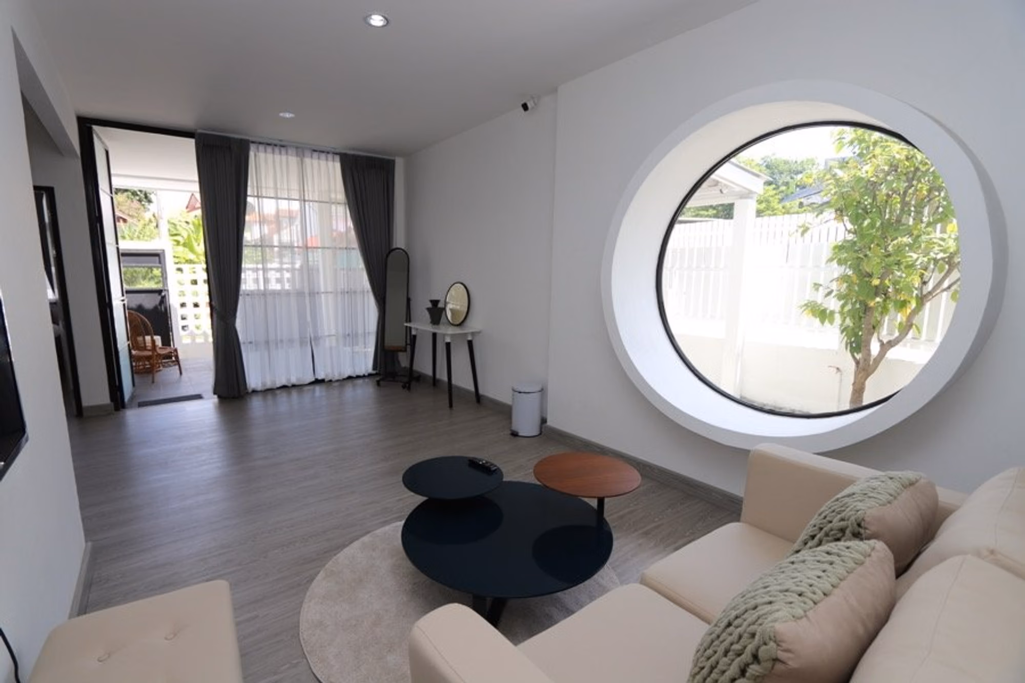 Detached House - Image 3