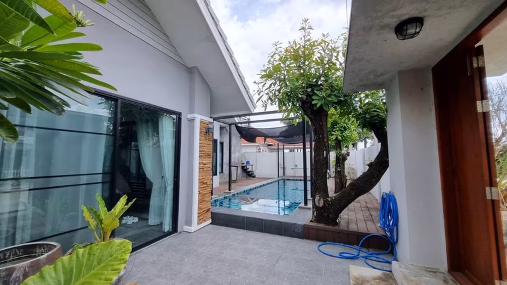 3 Bedroom House - Image 4