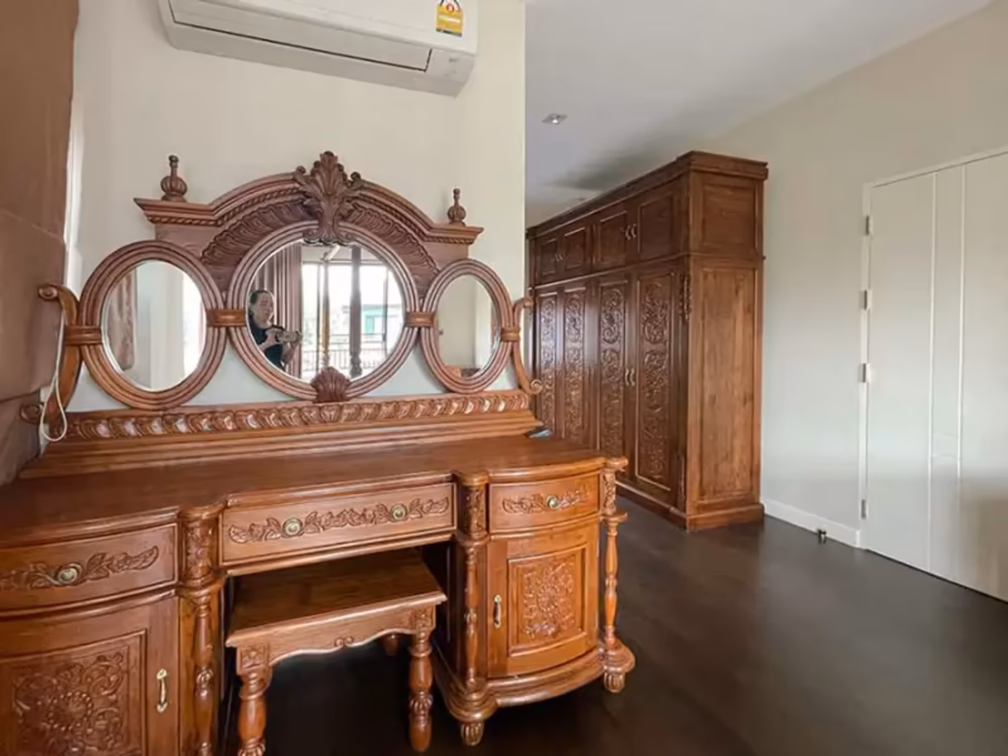 3 Bedroom House - Image 8