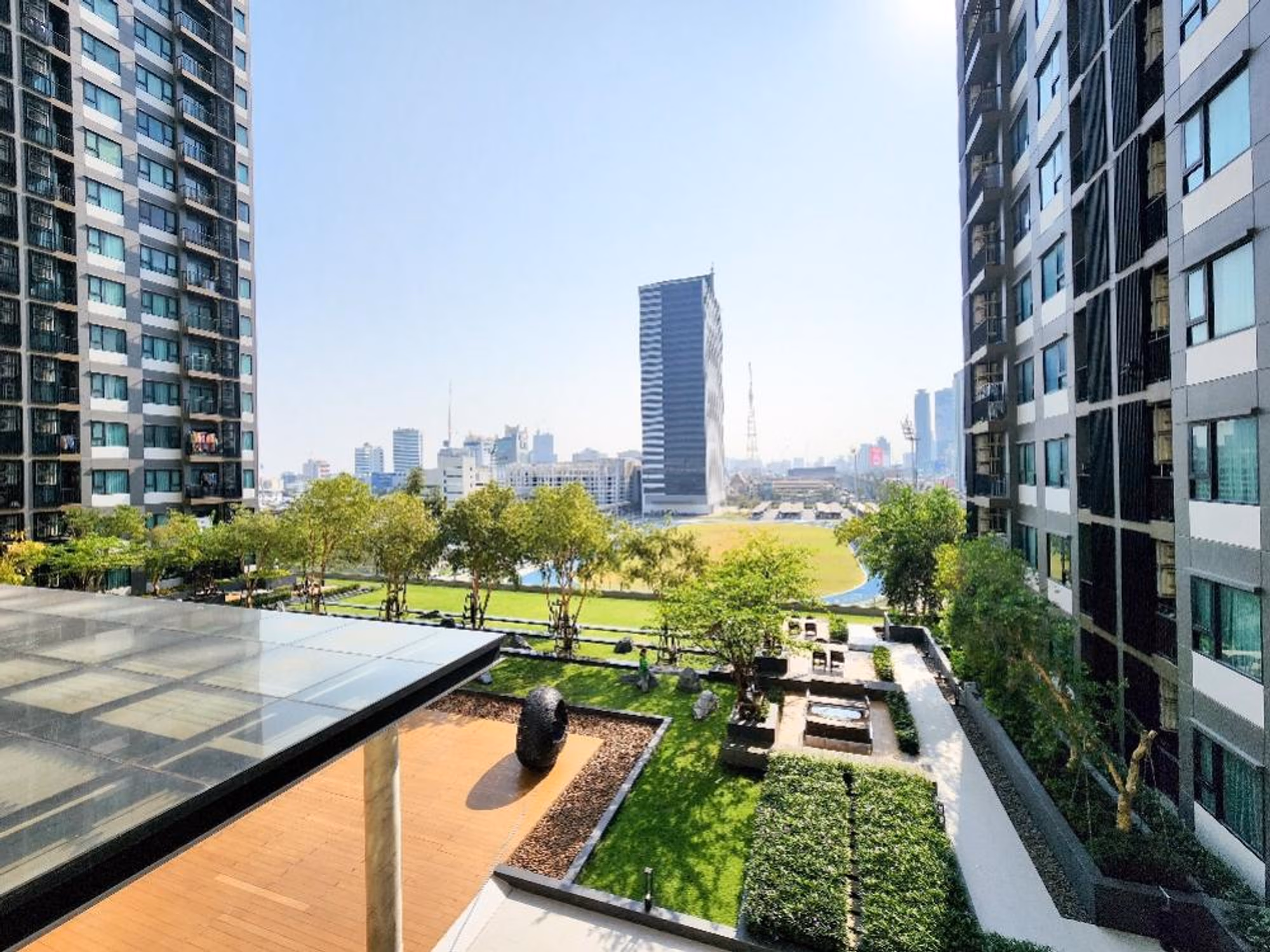 1 Bed Condo for Rent in Huai Khwang - Image 12