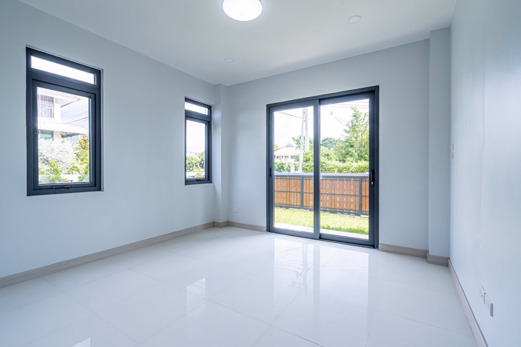 6 Bed House for Rent in Mueang Chiang Mai - Image 16