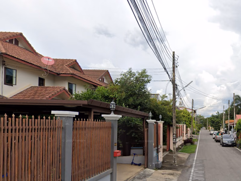 ล้านนา โฮม วิลเลจ