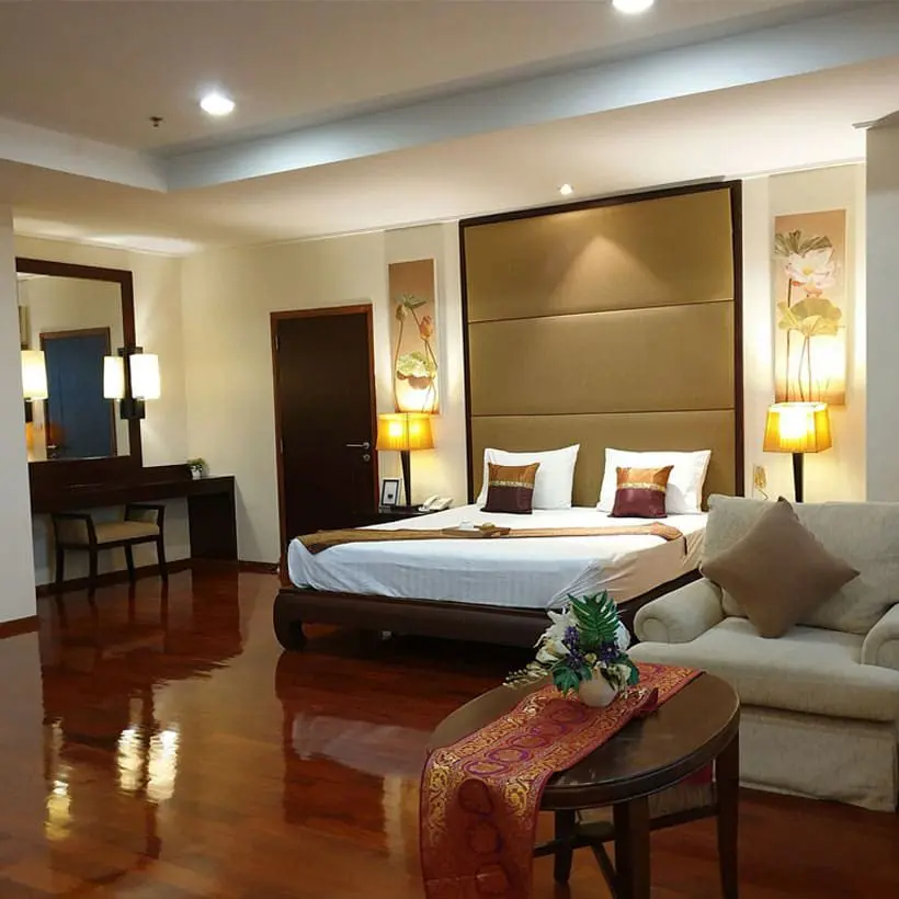 4 Bedroom Condo - Image 28