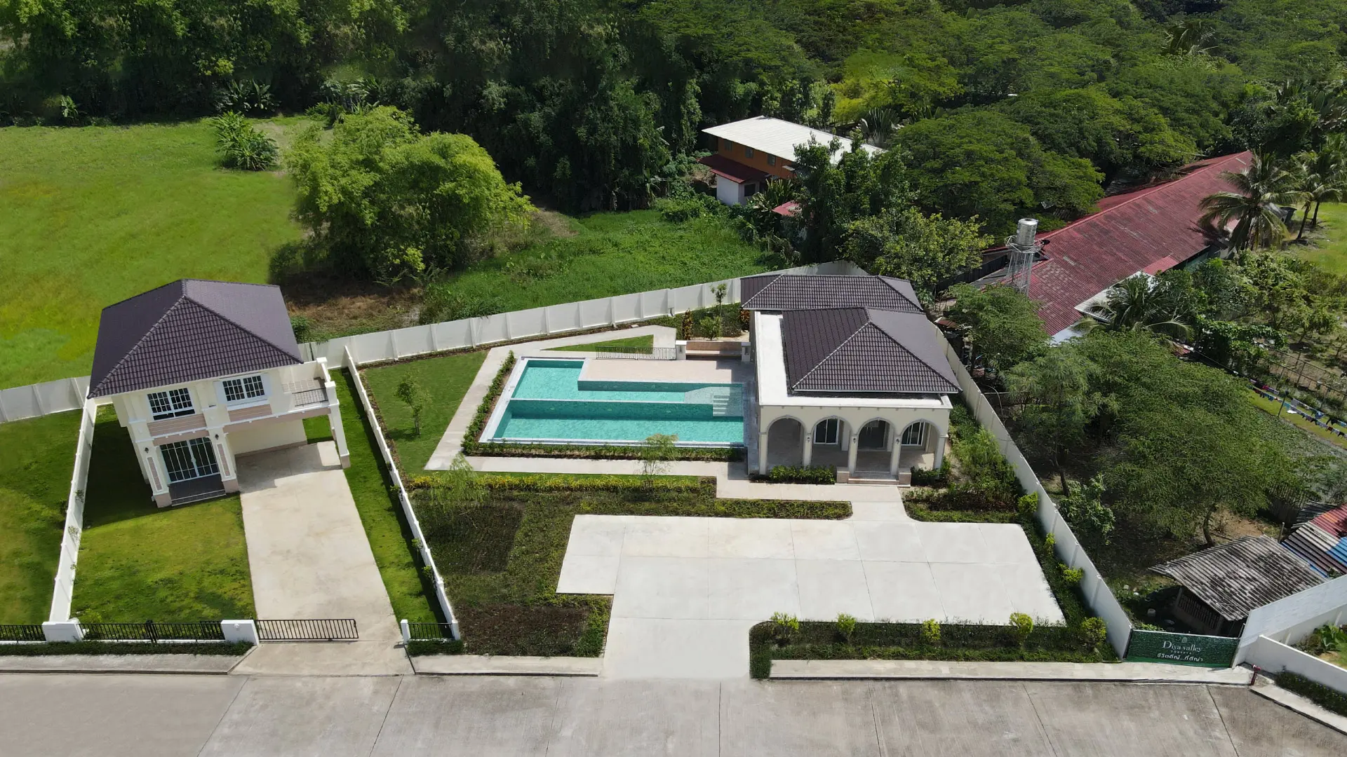 3 Bedroom House - Image 21