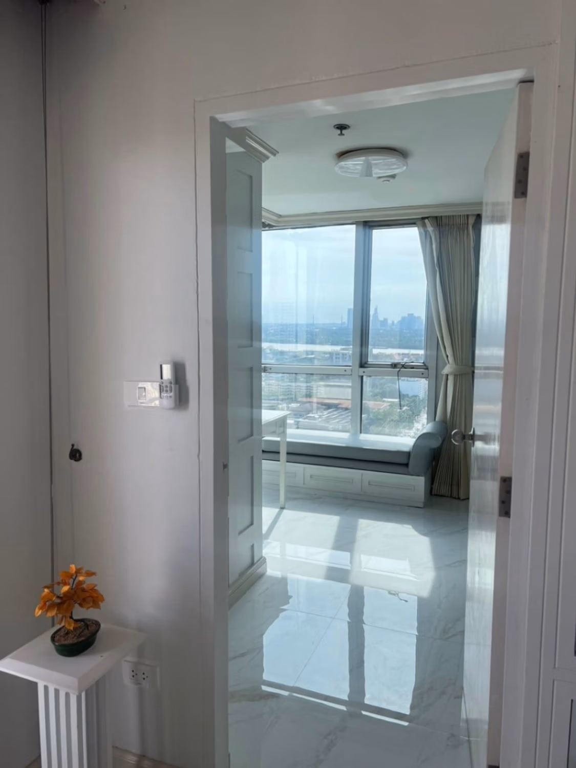 2 Bed Condo for Rent in - Image 6