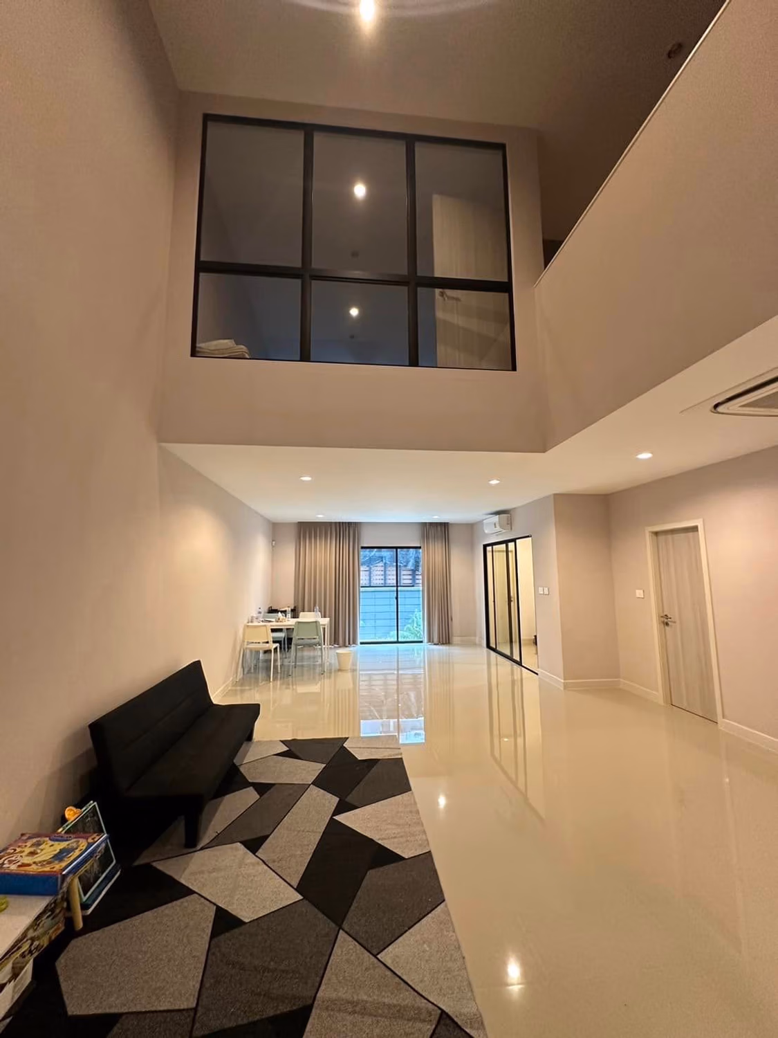 Townhouse for Sale at Nirvana Define Srinakarin-Rama9 - Image 7