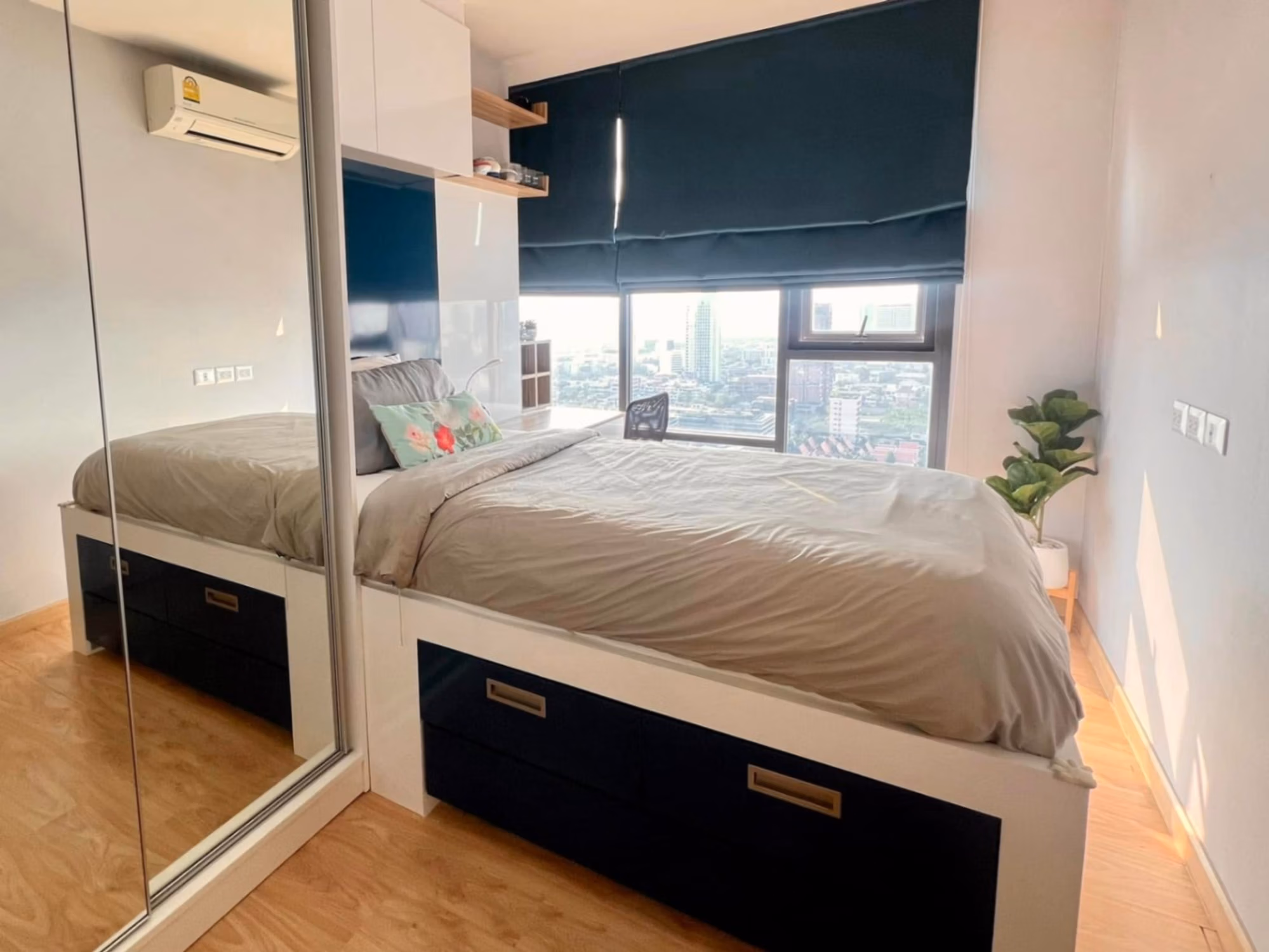 2 Bed Condo for Sale in Khlong Toei - Image 4