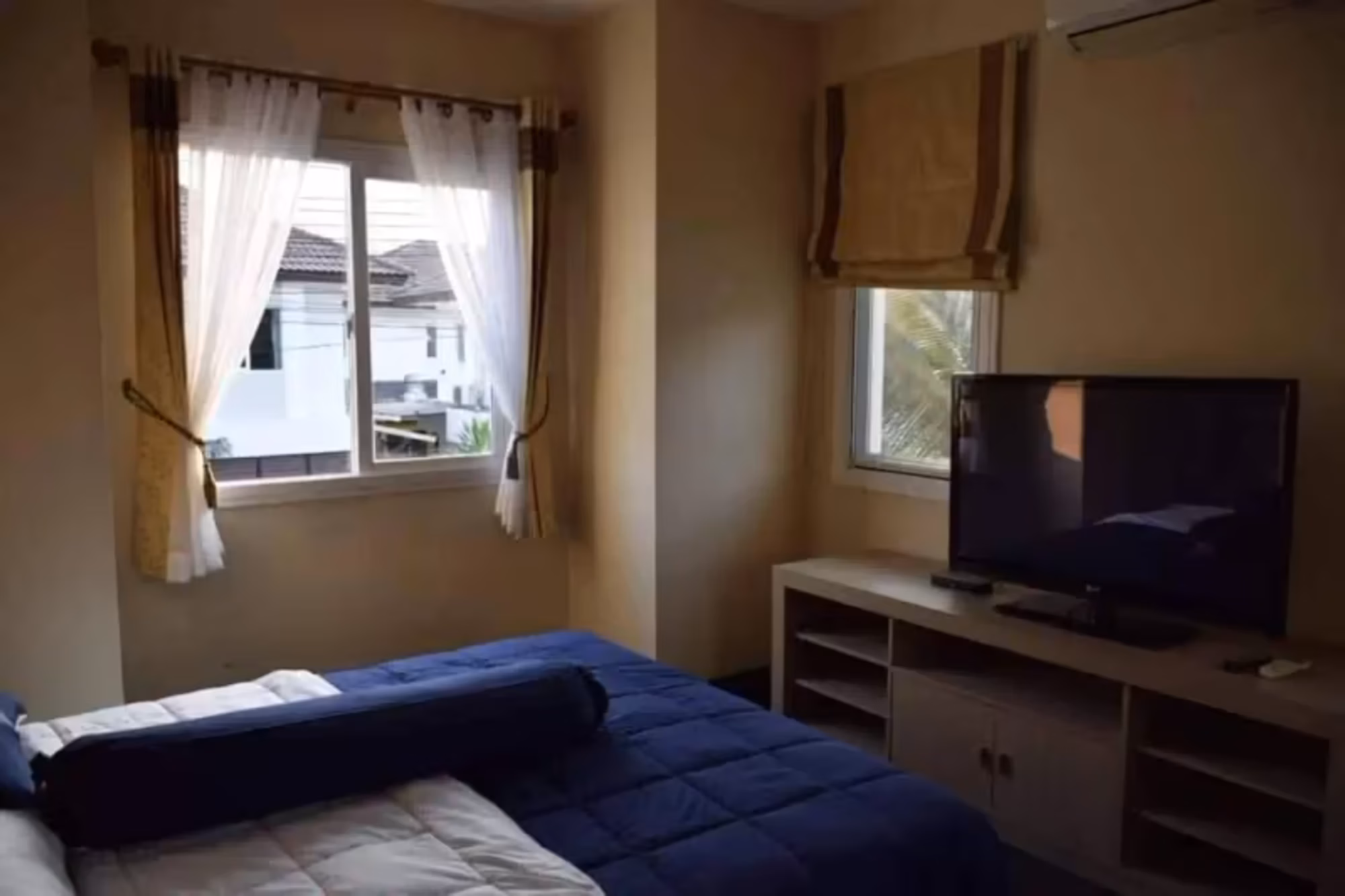 3 Bedroom House - Image 11