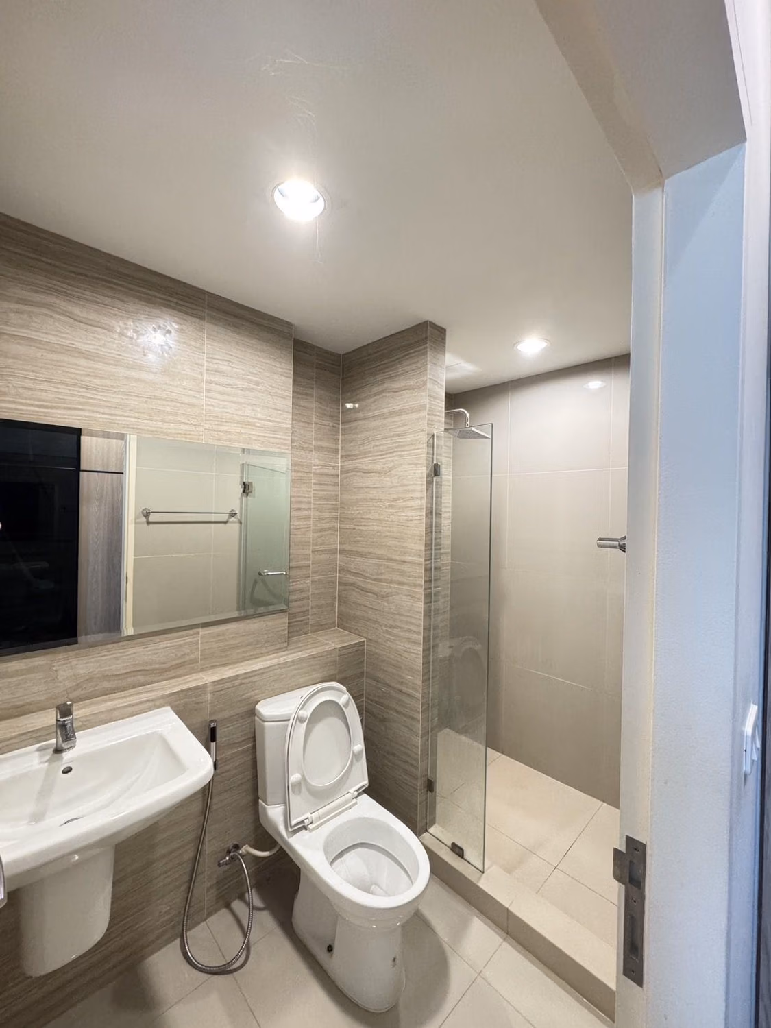 1 Bed Condo for Sale in Mueang Samut Prakan - Image 5