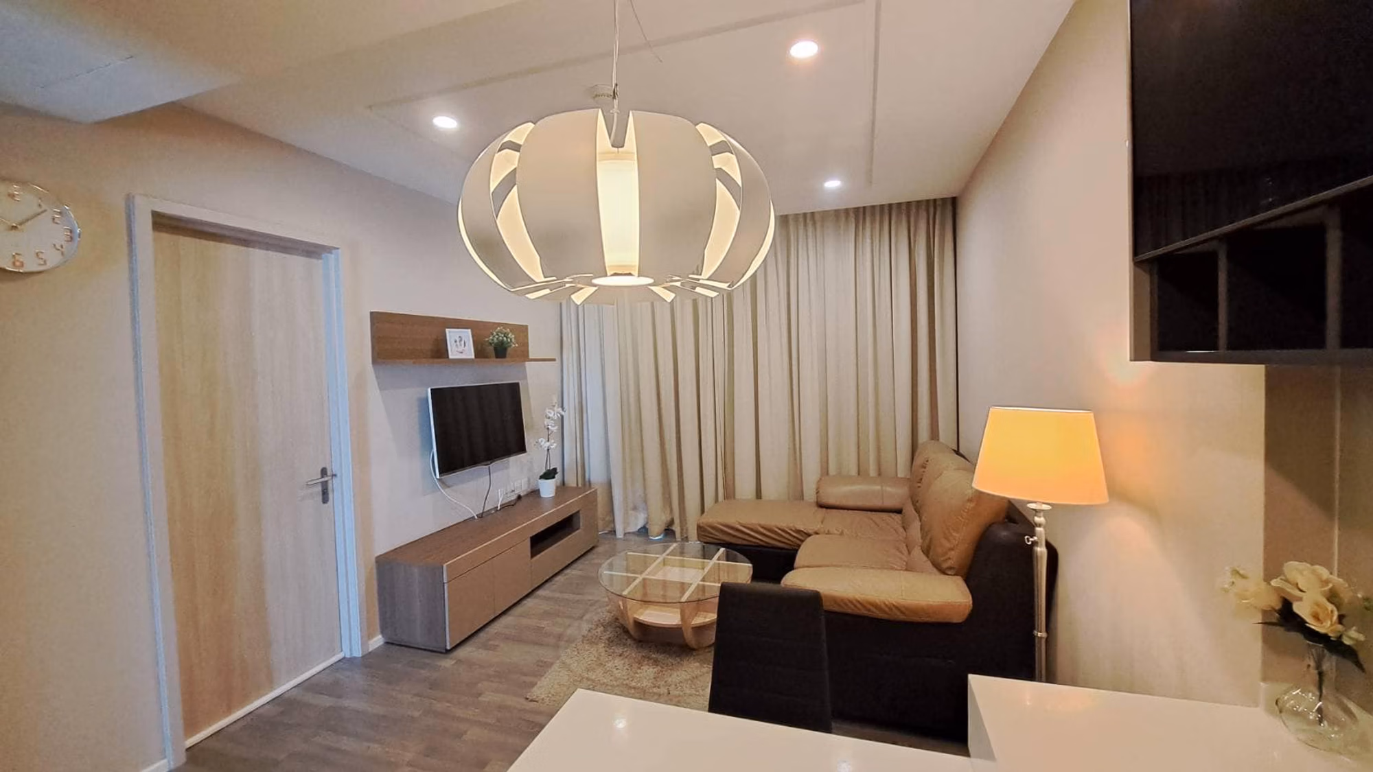 1 ห้องนอน Condo สำหรับ จำหน่าย ใกล้ Bang Pho MRT - Image 1